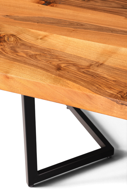 Wunderschöner Nussbaum Tisch 260cm-97cm Esszimmer Tisch Baumkanten Platte massiv Holz Küchentisch