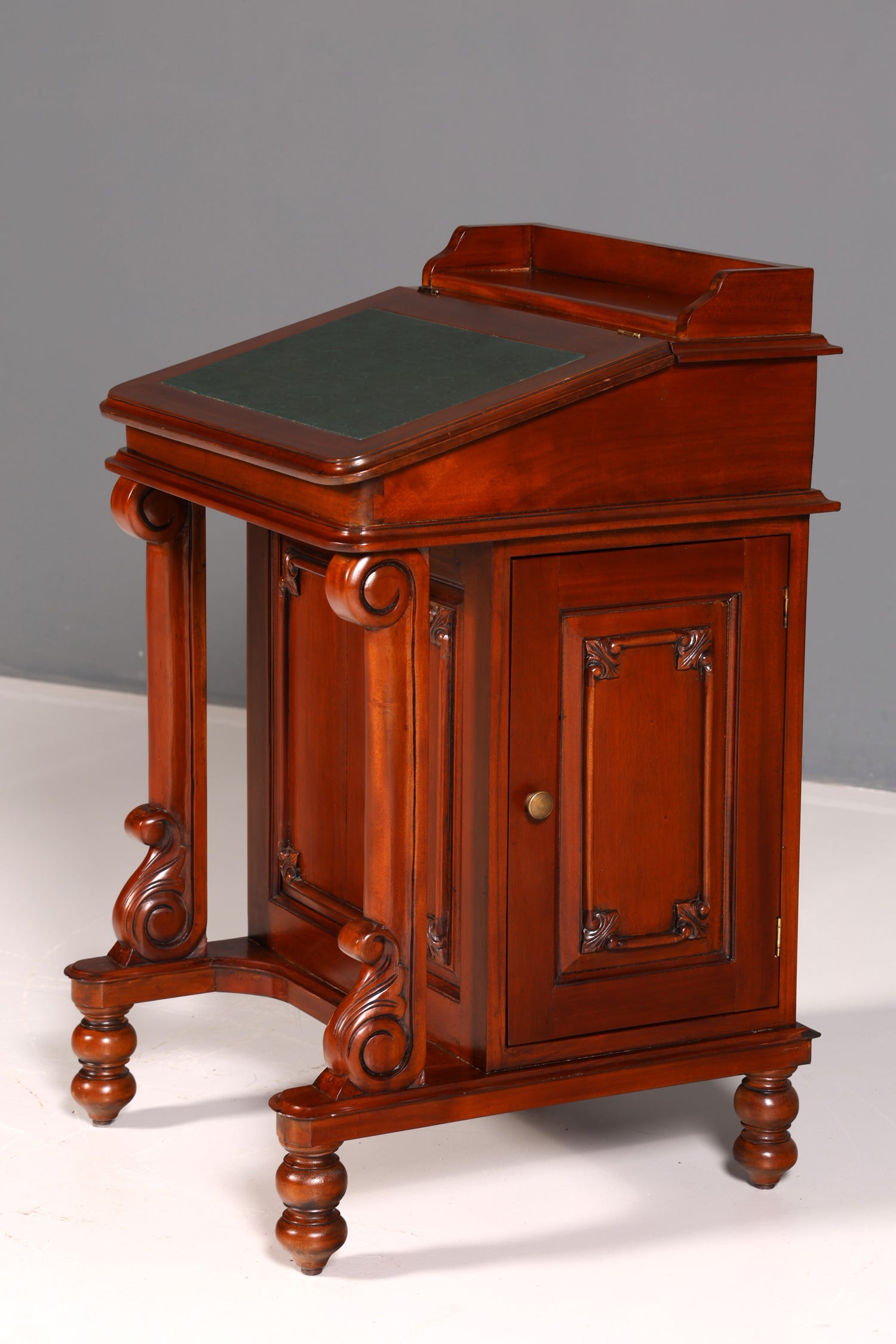 Magnifique secrétaire anglais Davenport, bureau avec sous-main en cuir, commode, antique et vintage