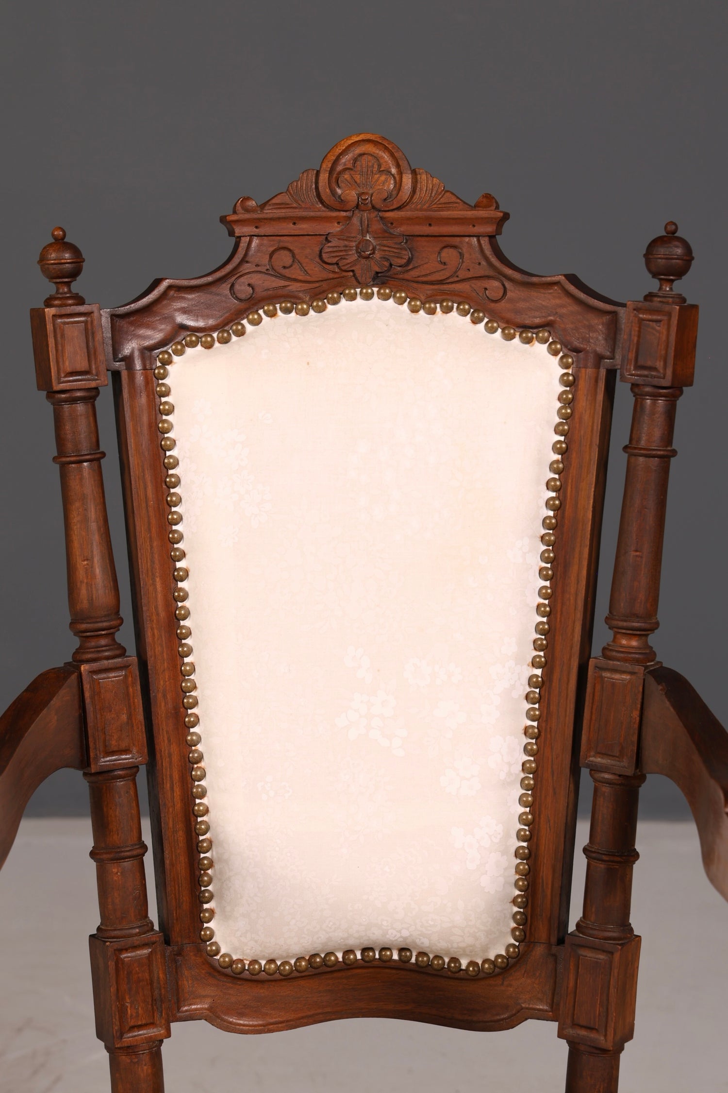 Élégant fauteuil de style néorenaissance, chaise ancienne de l’époque Gründerzeit, chaise de secrétaire, chaise de bureau, chaise rembourrée 2 sur 2