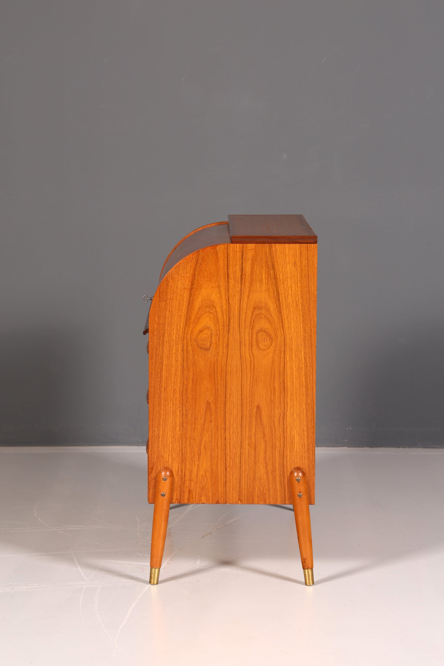 Magnifique secrétaire à rideau Mid-Century, commode de bureau, armoire vintage des années 60 en bois