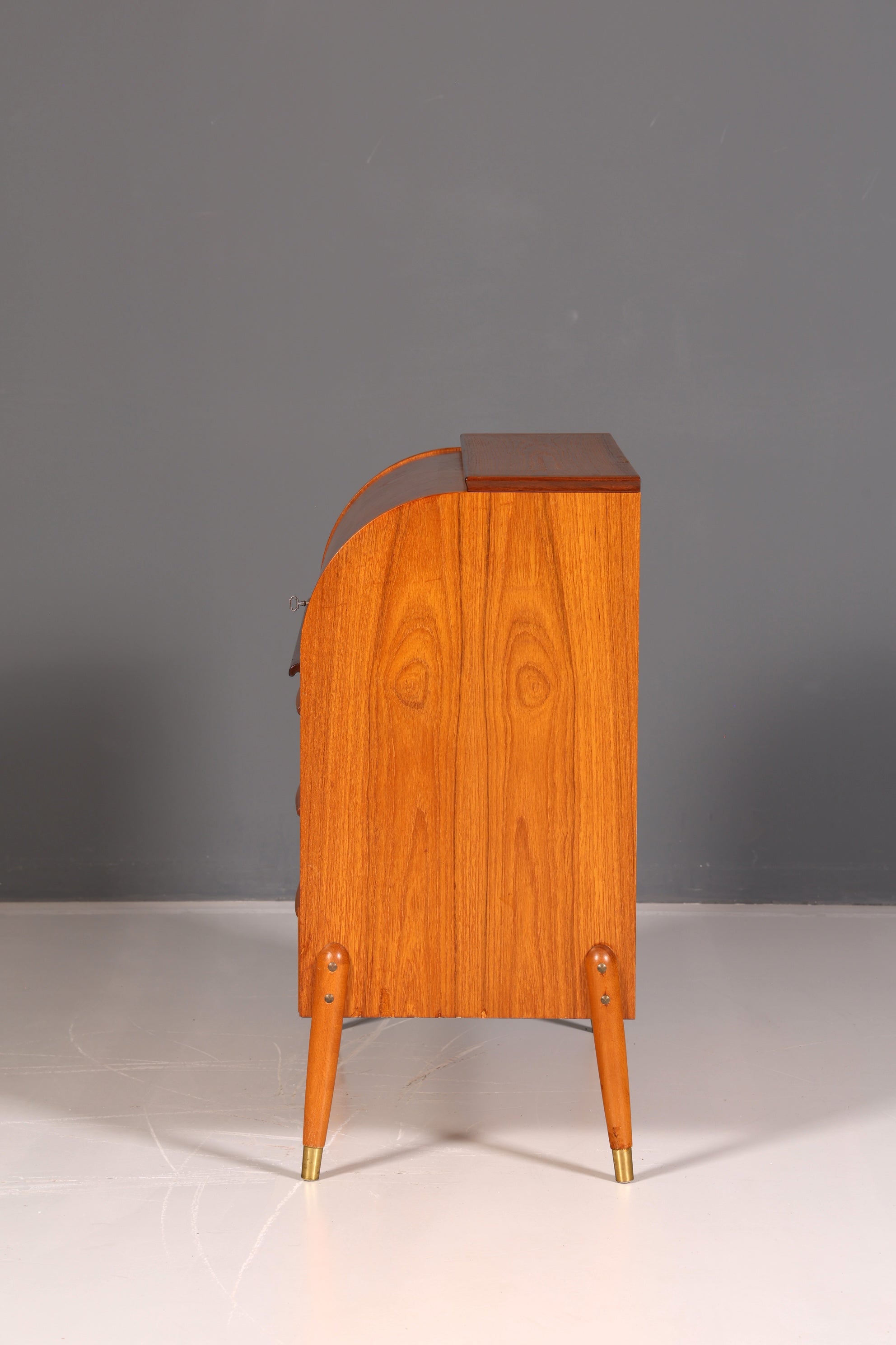 Magnifique secrétaire à rideau Mid-Century, commode de bureau, armoire vintage des années 60 en bois