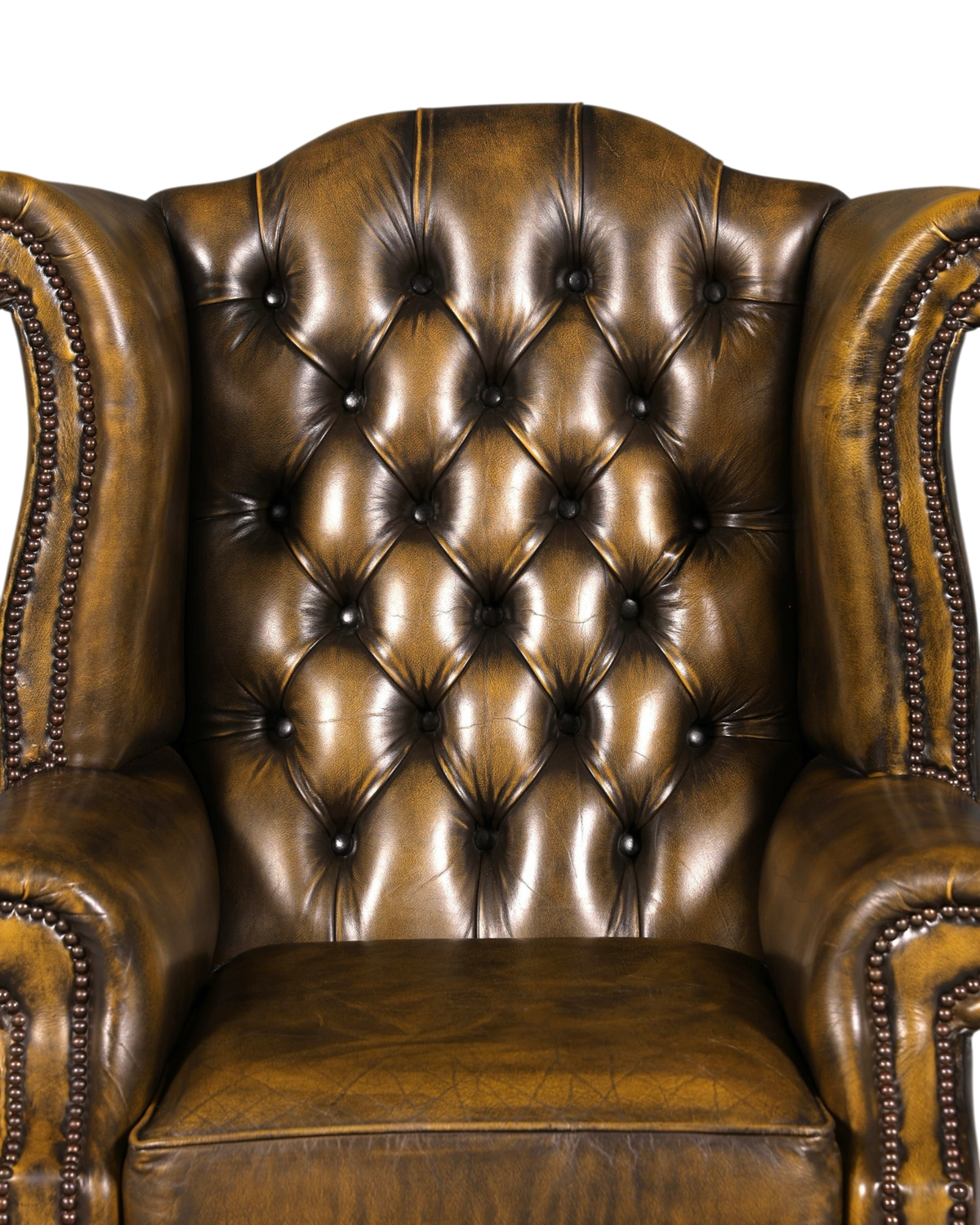 Hauptstadt Möblerei Chesterfield Ohrenbackensessel aus braunem Echtleder mit klassischer Knopfheftung und Ziernägeln