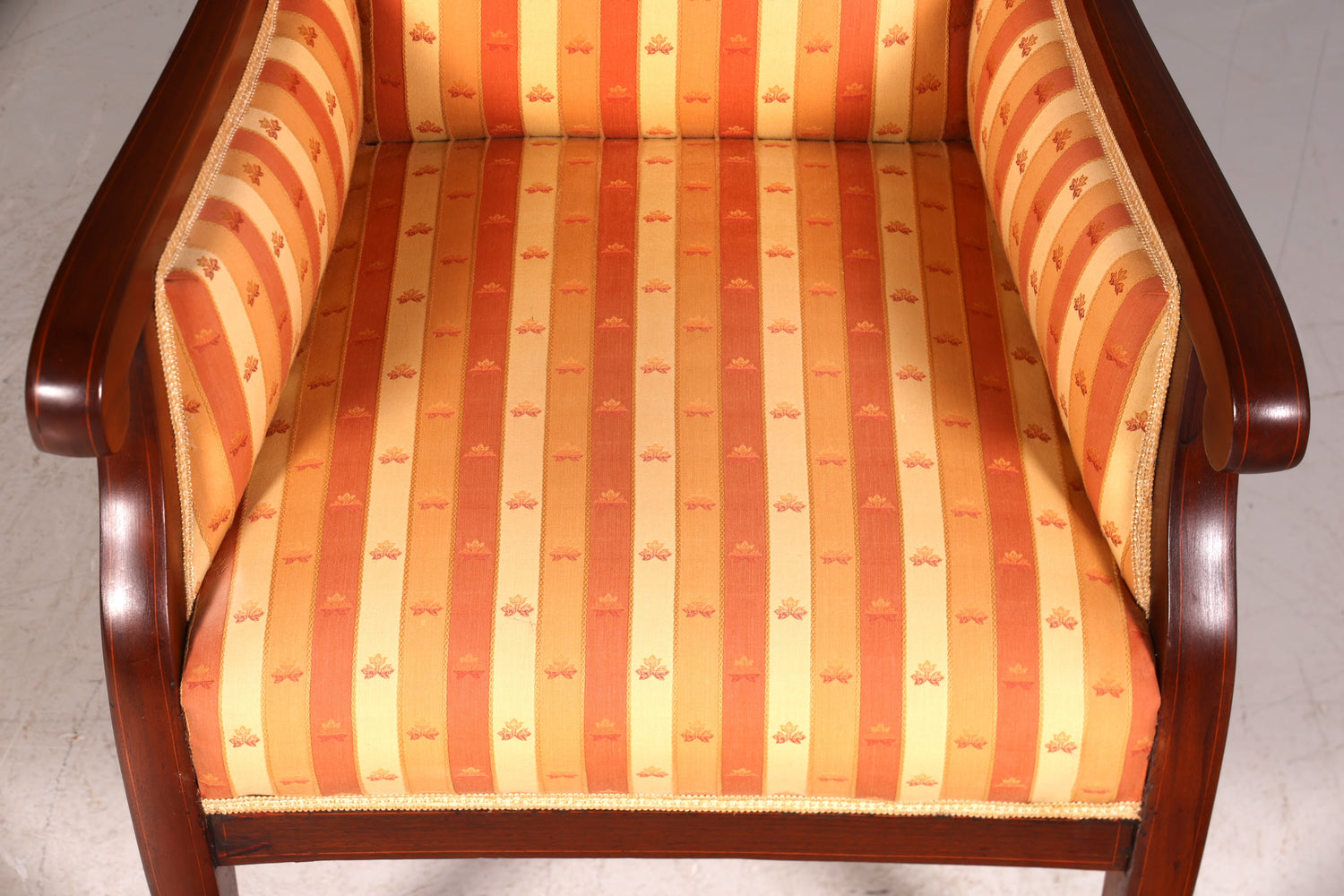 G013 Finish Ohrenbackensessel Biedermeier Englisch