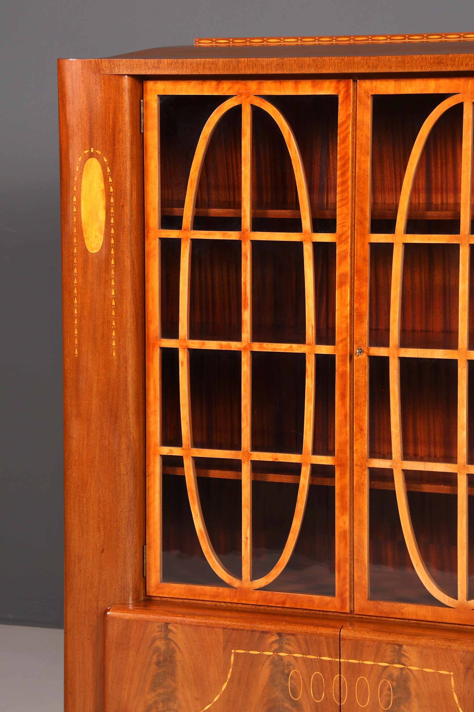 Seltene Original Jugendstil Vitrine Nussbaum massiv Holz Art Deco Antik Schrank Bücherschrank Glasvitrine Vintage