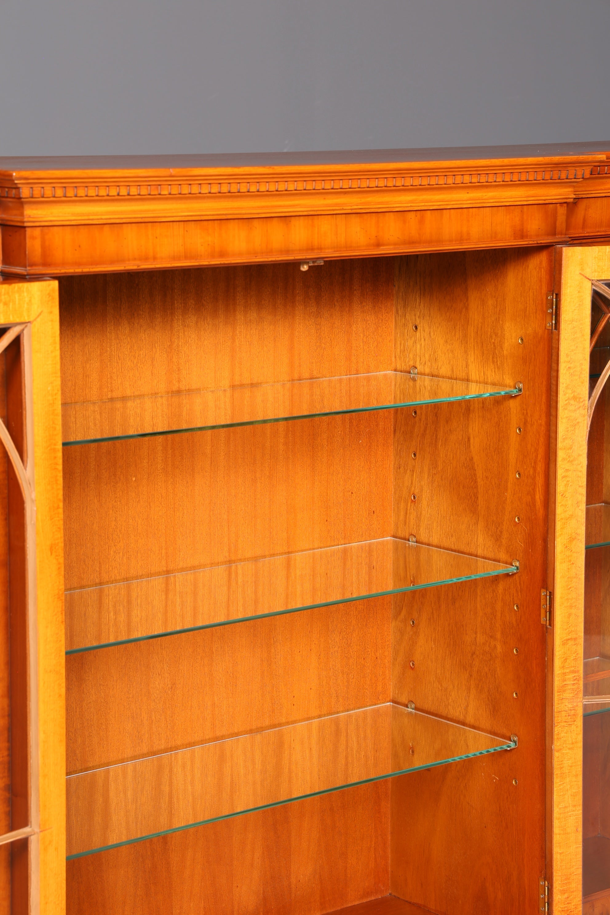 Wunderschöner Englischer Vitrinenschrank Bücherschrank Bibliothek Vitrine Glasvitrine 60er Mid Century Geschirrschrank Highboard
