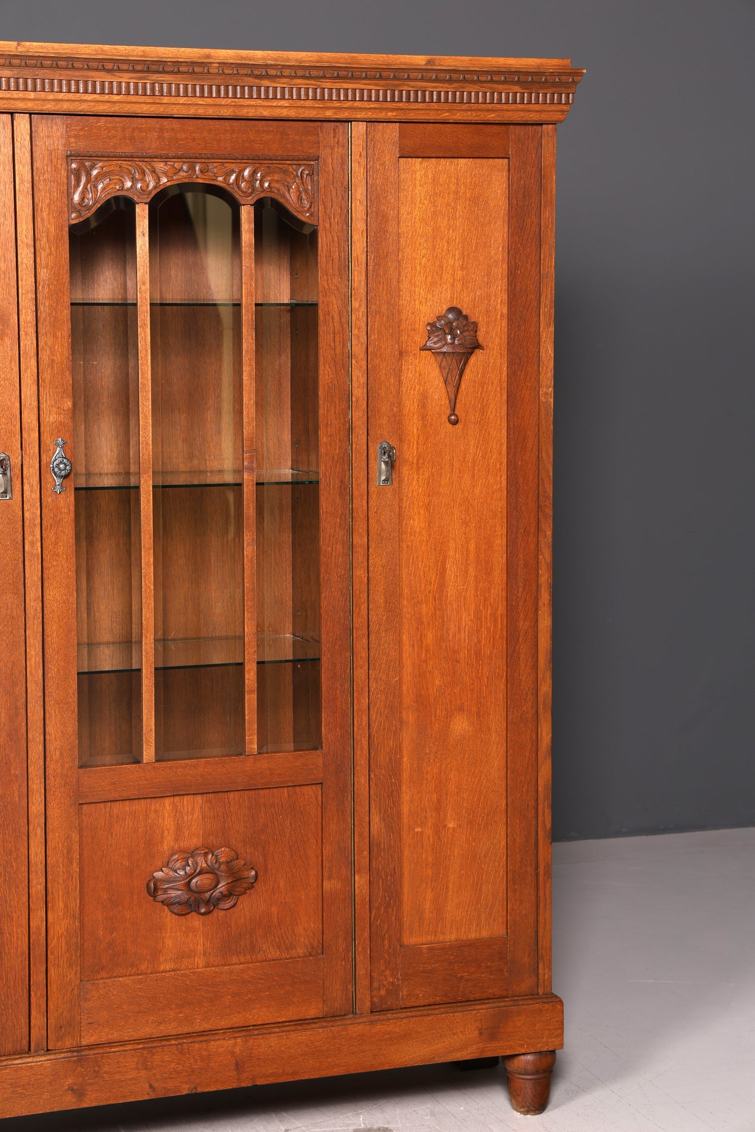 Traumhafte Jugendstil Vitrine Eiche Bücherschrank Kleiderschrank Geschirrschrank Buffet Schrank Antik Vintage