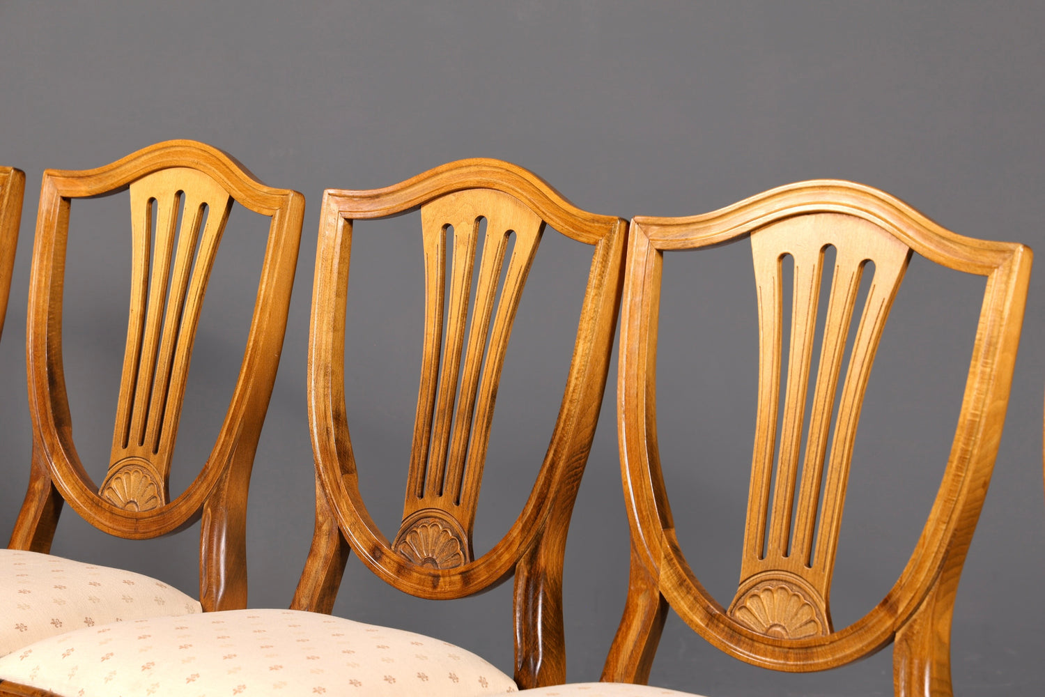 6x Traumhafte Stühle im Gustavianischen Stil Englisch Küchenstühle Antik Stil Esszimmer Stuhl Set