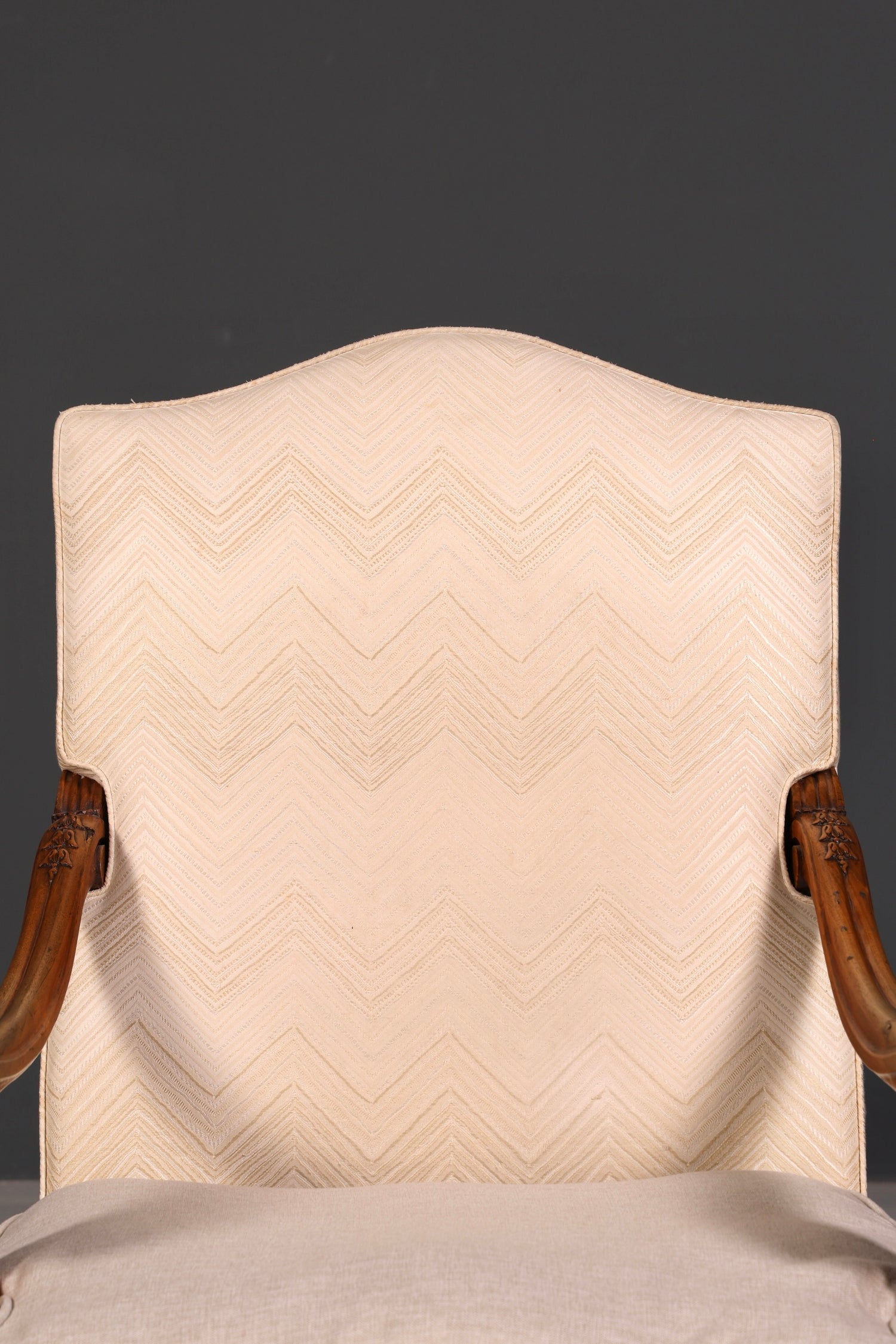 Élégant fauteuil Louis Philippe à accoudoirs de l’époque Gründerzeit, fauteuil ancien rembourré, 1 sur 2