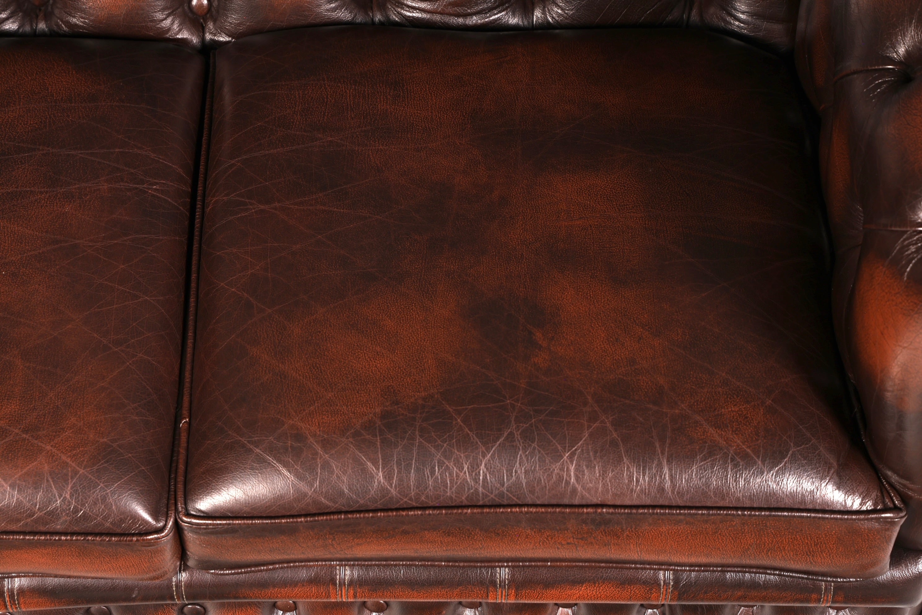 Magnifique canapé Chesterfield Centurion original 2 places en cuir véritable d’Angleterre