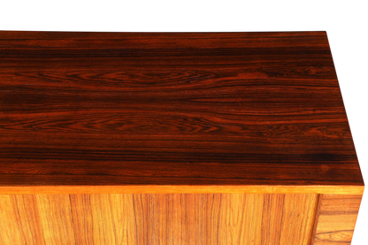 Beeindruckendes Original Hans J. Wegner für RY Møbler Modell RY 25 Sideboard Palisander Holz TV Kommode Vintage Schiebetür Schrank 1 von 2