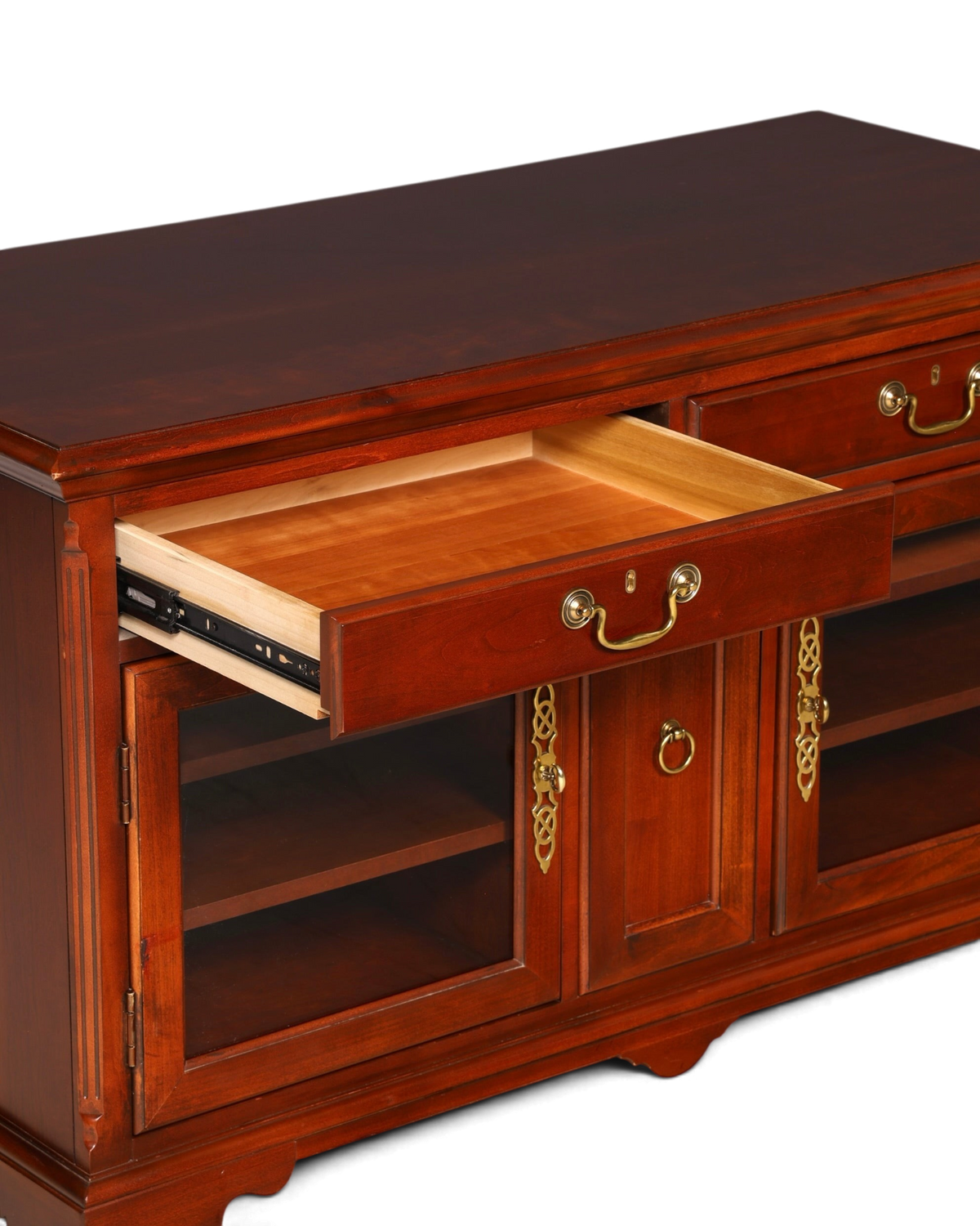 Hauptstadt Möblerei Sideboard in H867 Finish mit Schublade und Glastüren aus dunklem Holz mit Messingbeschlägen