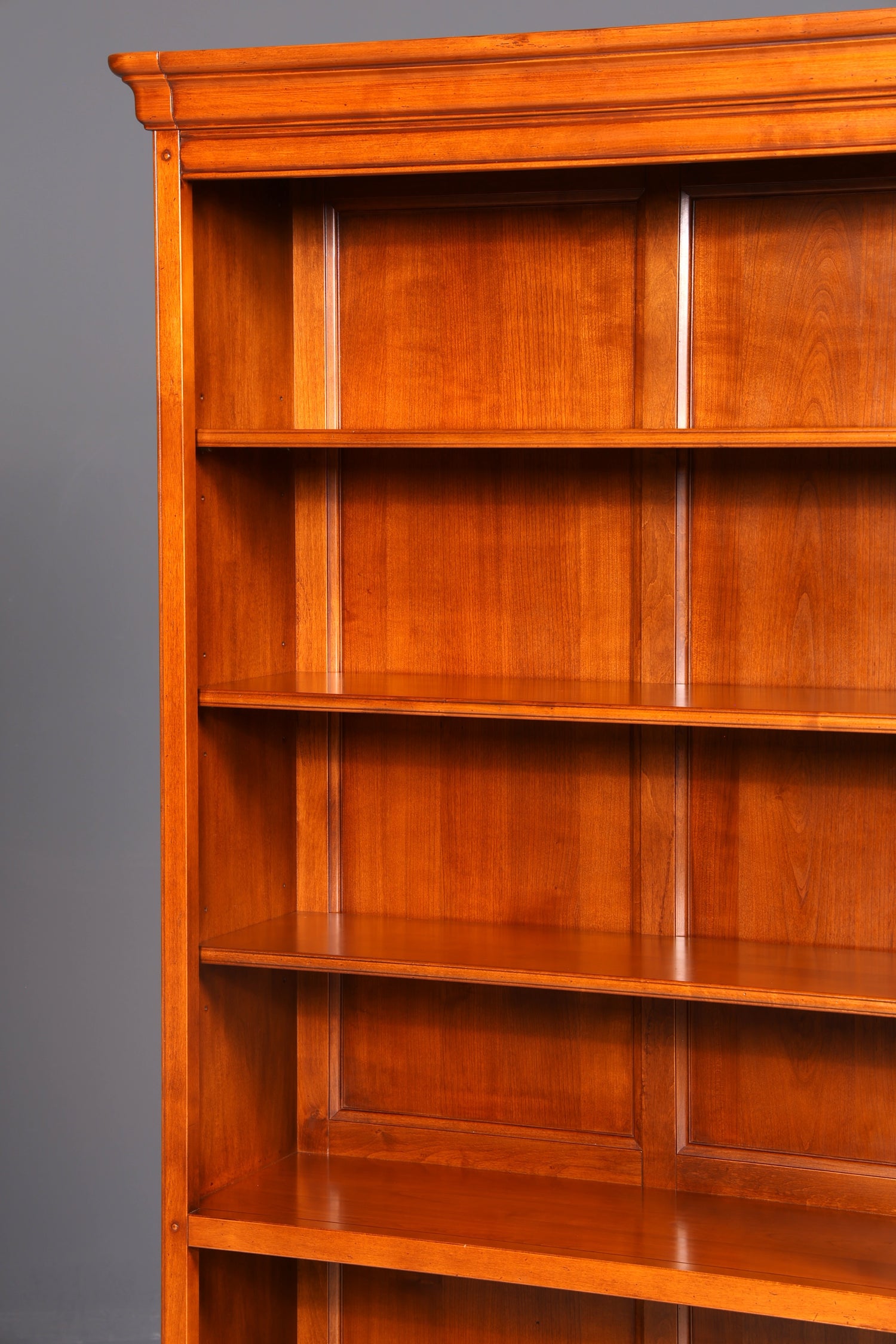 Wunderschönes Bücherregal der Marke Selva Regal Bookshelf Buchablage Massivholz Antik Vintage