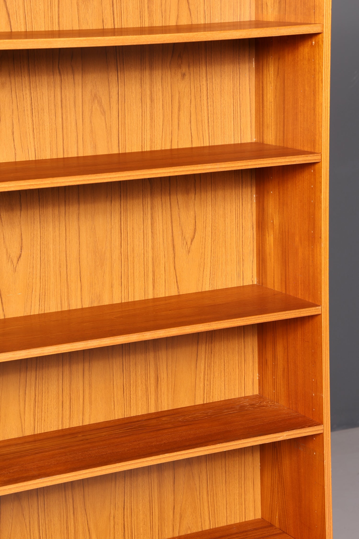 Schlichtes Mid Century Regal Vintage Bücherregal Schrank Buchablage Bookshelf 60s Holz