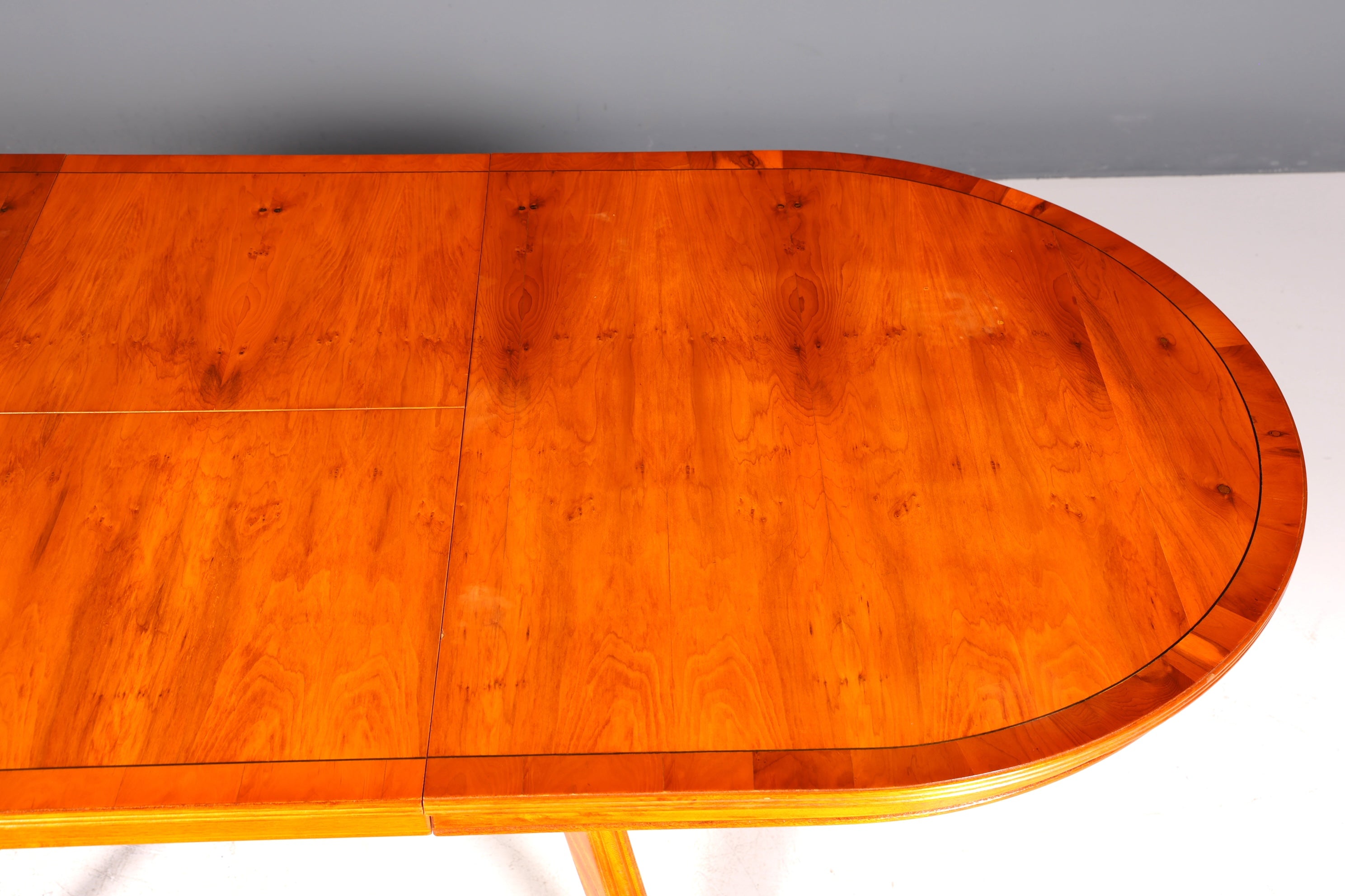 Magnifique table de salle à manger extensible de style anglais ancien, table de cuisine des années 60, en bois d&