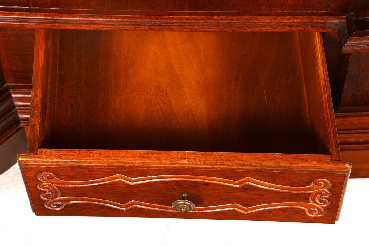Impressionnante armoire de style baroque, armoire d’entrée, meuble ancien en bois massif, vintage