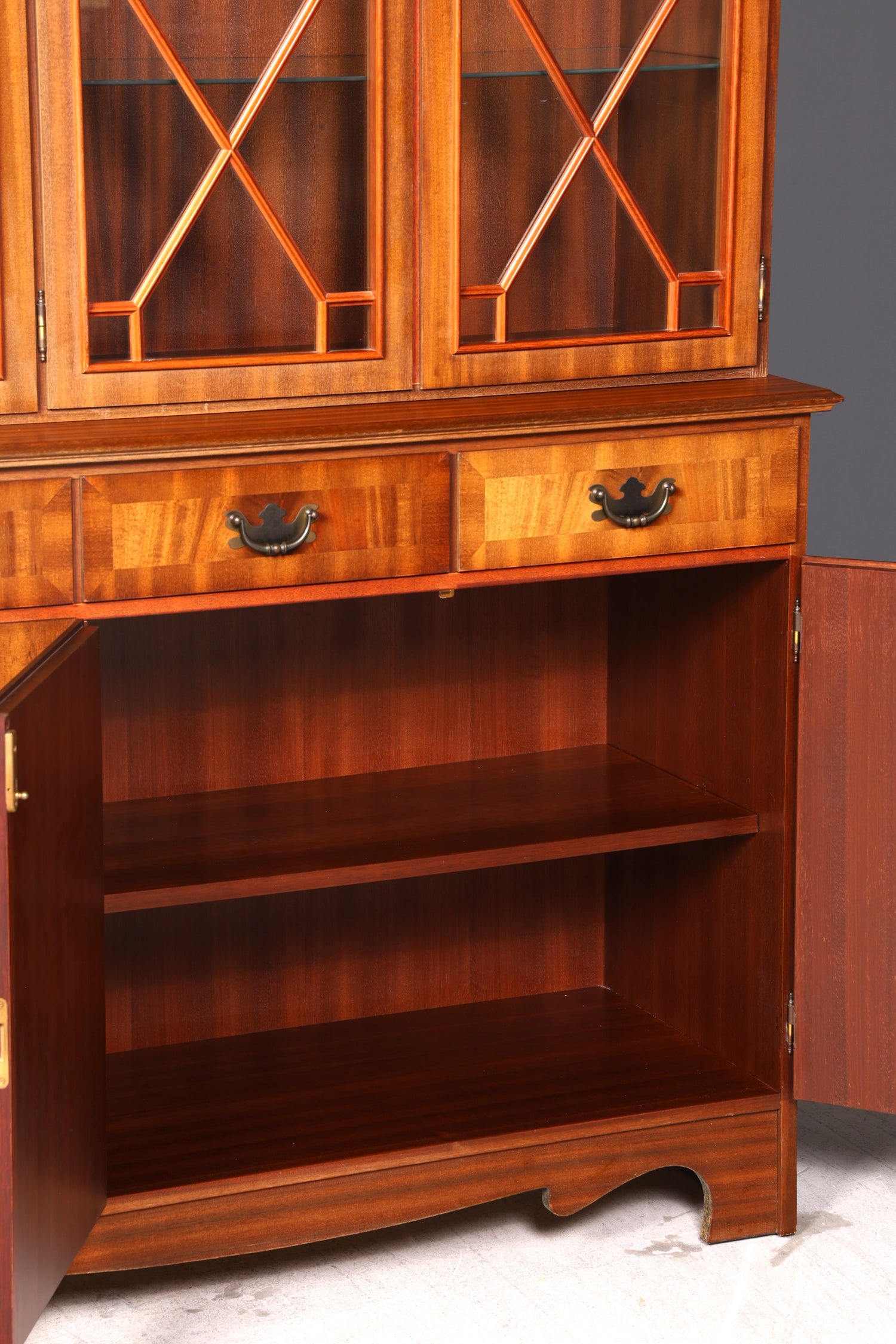 Wunderschöne Englische Vitrine Bibliothek Bücherschrank Glasvitrine Buffet Schrank Echt Holz Antik Vintage
