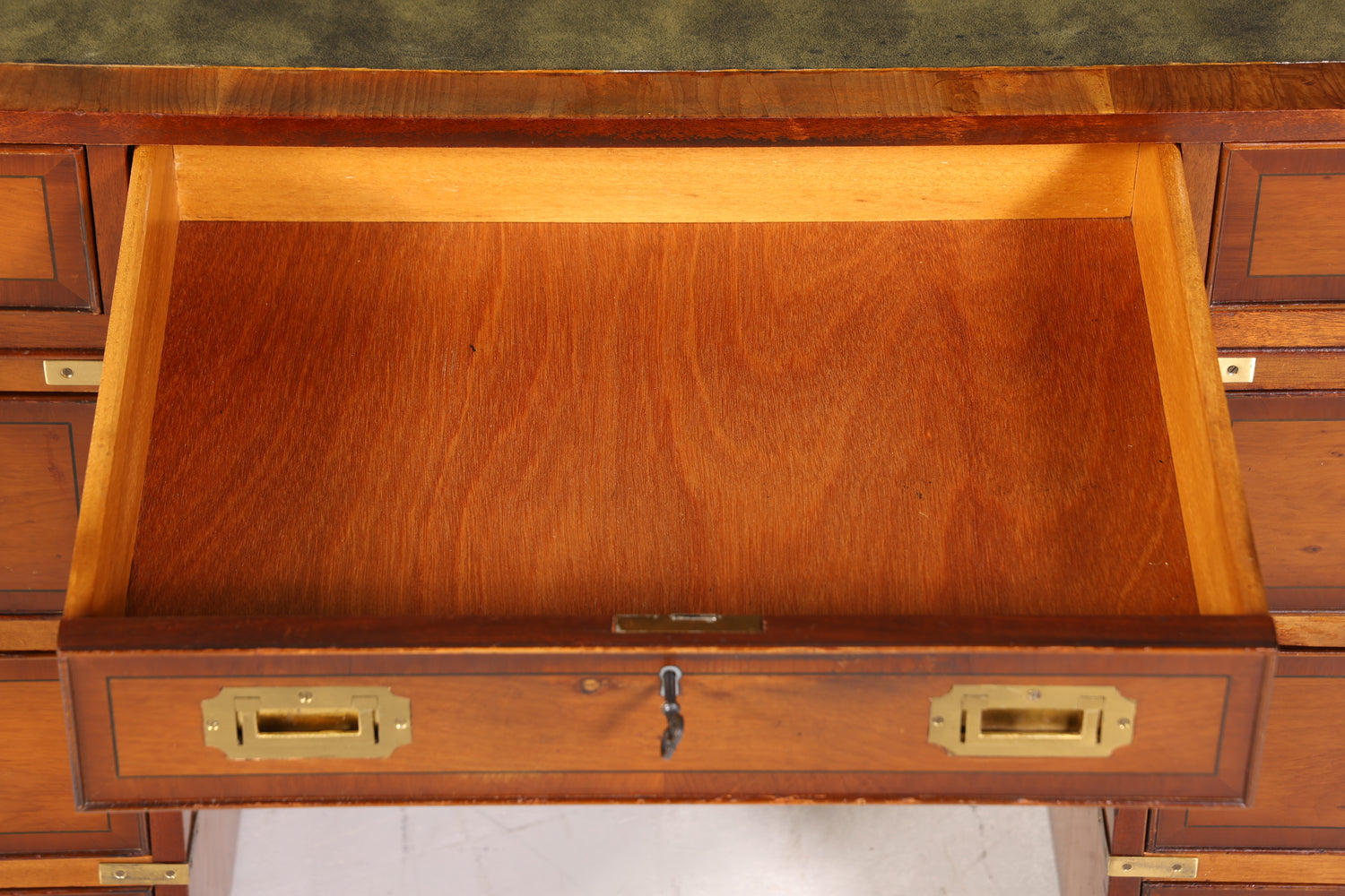 Edler Maritimer Schreibtisch Englischer Military Chest Bürotisch Office Table