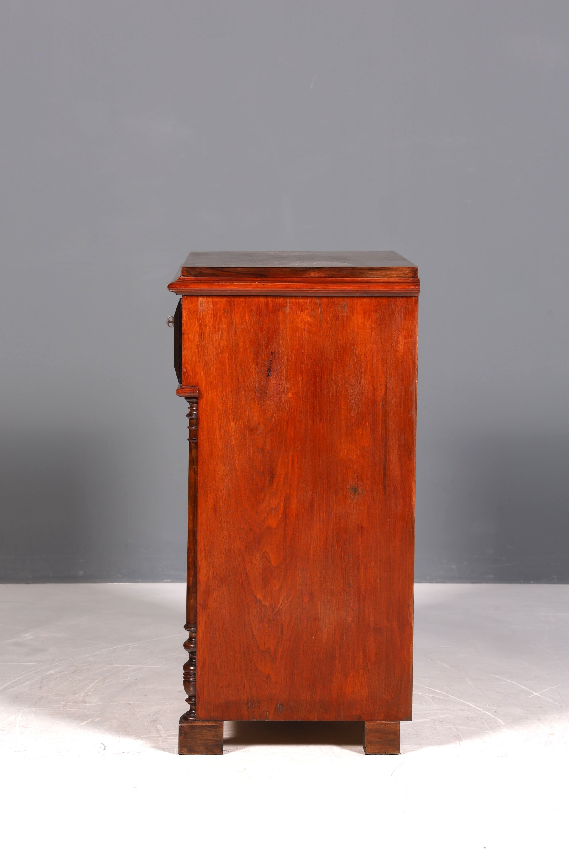 Élégante commode, buffet Louis Philippe Gründerzeit (fin XIXe siècle), vers 1880.