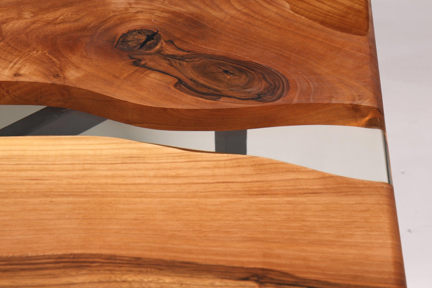 Wunderschöner Epoxidharz Tisch 220-90 cm Epoxy Nussbaum massiv Holz Esszimmer Tisch