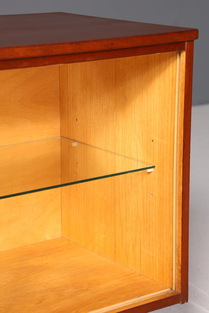 Magnifique vitrine vintage du milieu du siècle, bibliothèque rétro.