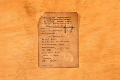 Magnifique vitrine vintage du milieu du siècle, bibliothèque rétro.