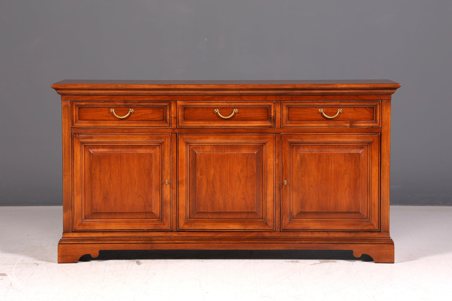 Traumhaftes Original Selva Sideboard Schrank echt Holz Kommode Buffet Anrichte