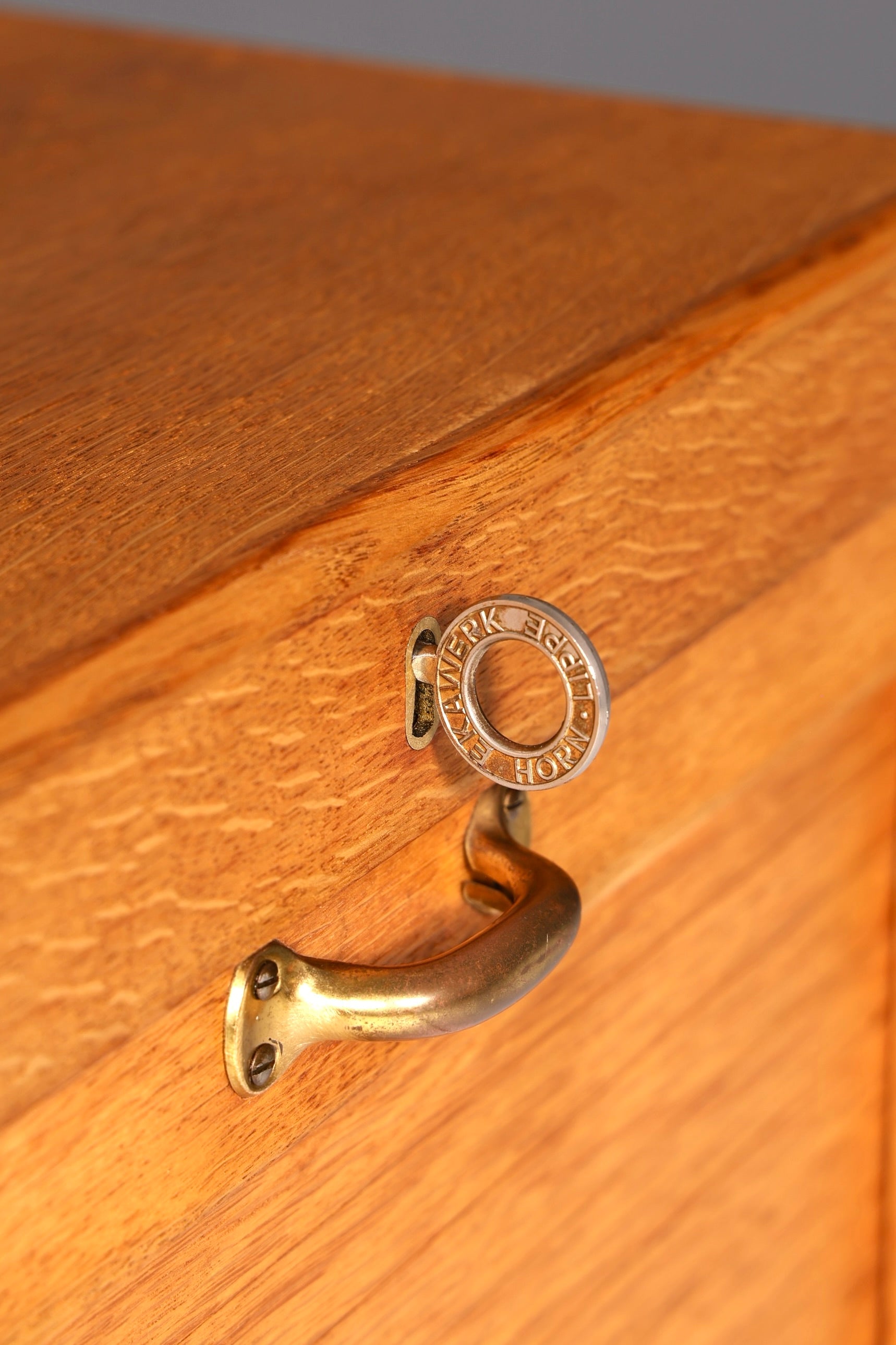 G090 Finish cm Schlichter Mid Century Rollladenschrank Bauhaus Apothekerschrank Art Deco Büro Aktenschrank