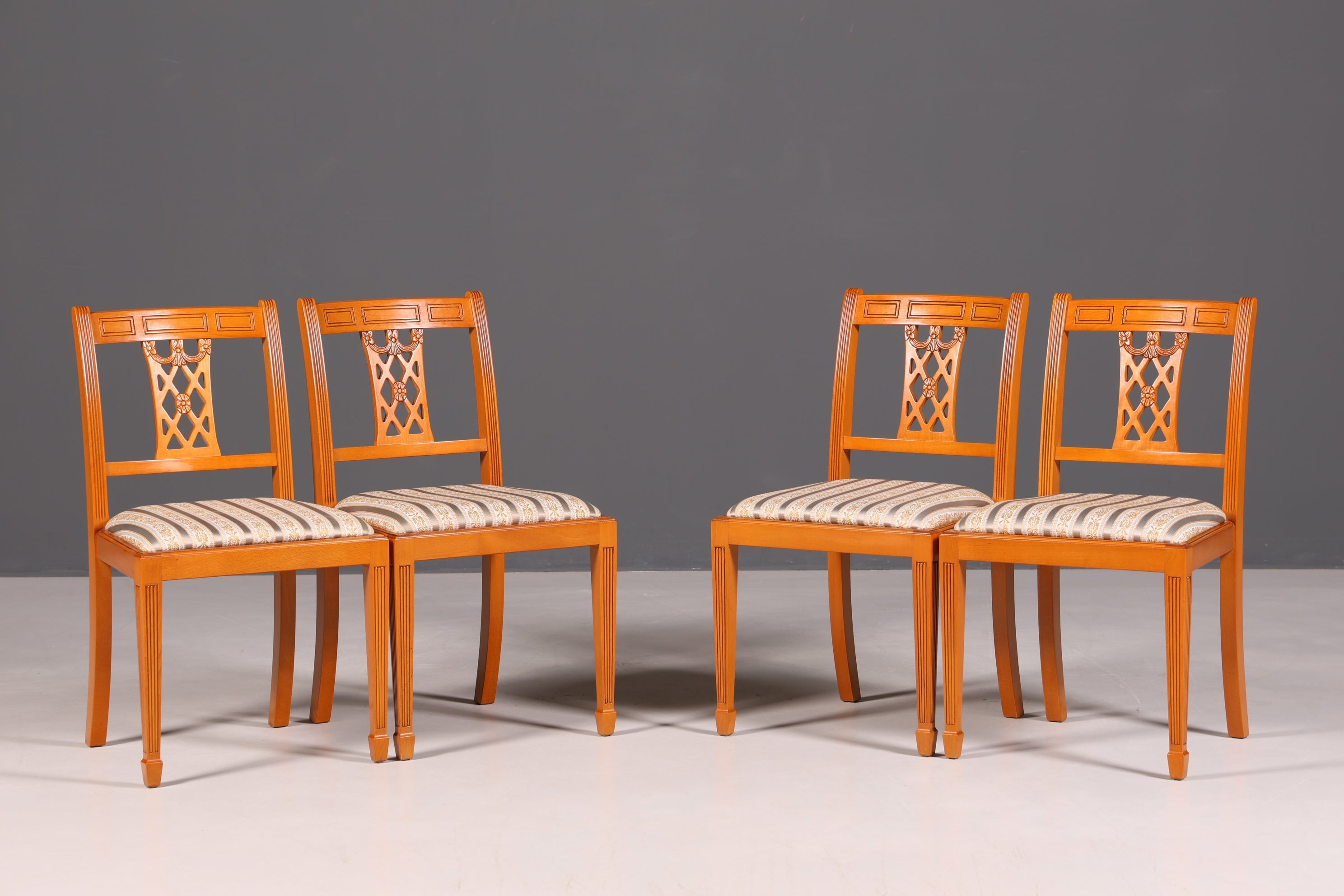 G091 Finish cm 4x Edle Englische Stühle Englisch Dining Chairs Antik 60er Jahre Regency Küchenstühle Stuhlset (Kopie)