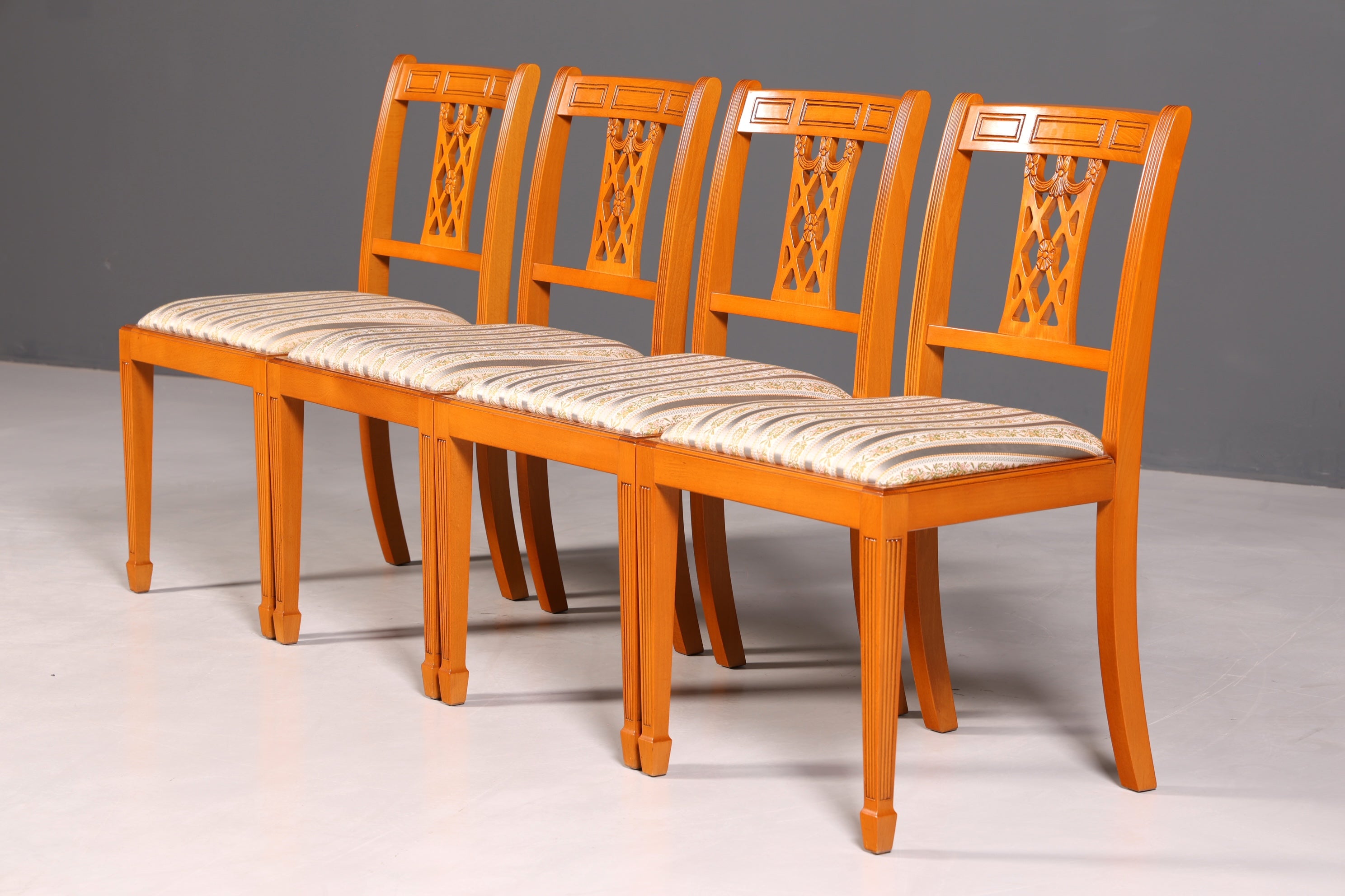 G091 Finish cm 4x Edle Englische Stühle Englisch Dining Chairs Antik 60er Jahre Regency Küchenstühle Stuhlset (Kopie)