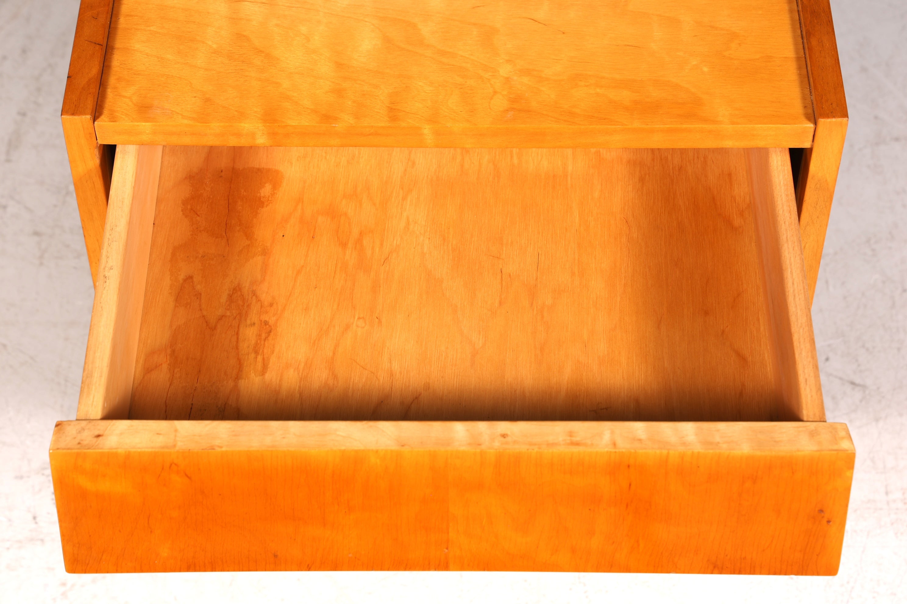 Commode vintage simple du milieu du siècle, meuble pliant, table de chevet de design danois, 1 sur 2