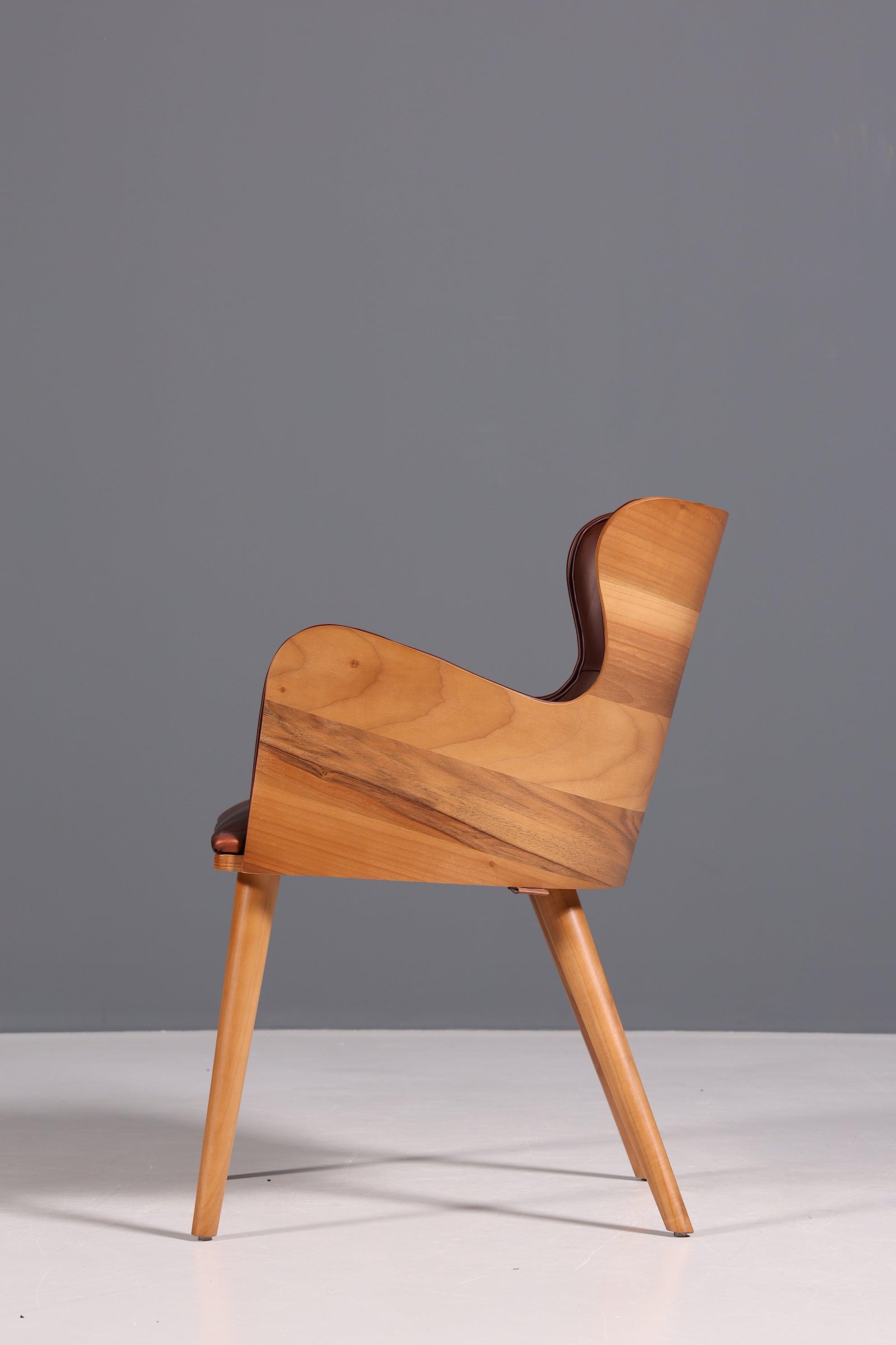 Wunderschöner Chesterfield Stil Stuhl "León Brown" Armlehnstuhl Nussbaum Esszimmerstuhl Sekretär Stuhl