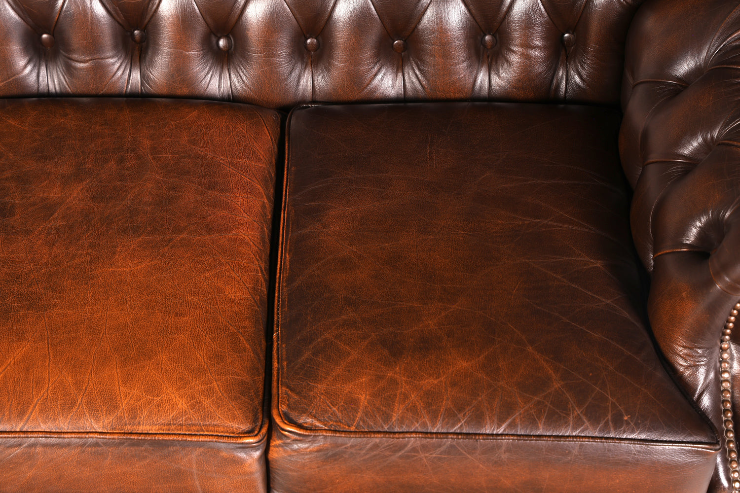 G103 Finish Wunderschönes Original Chesterfield Sofa 3- Sitzer echt Leder Oxblood Couch Englisch