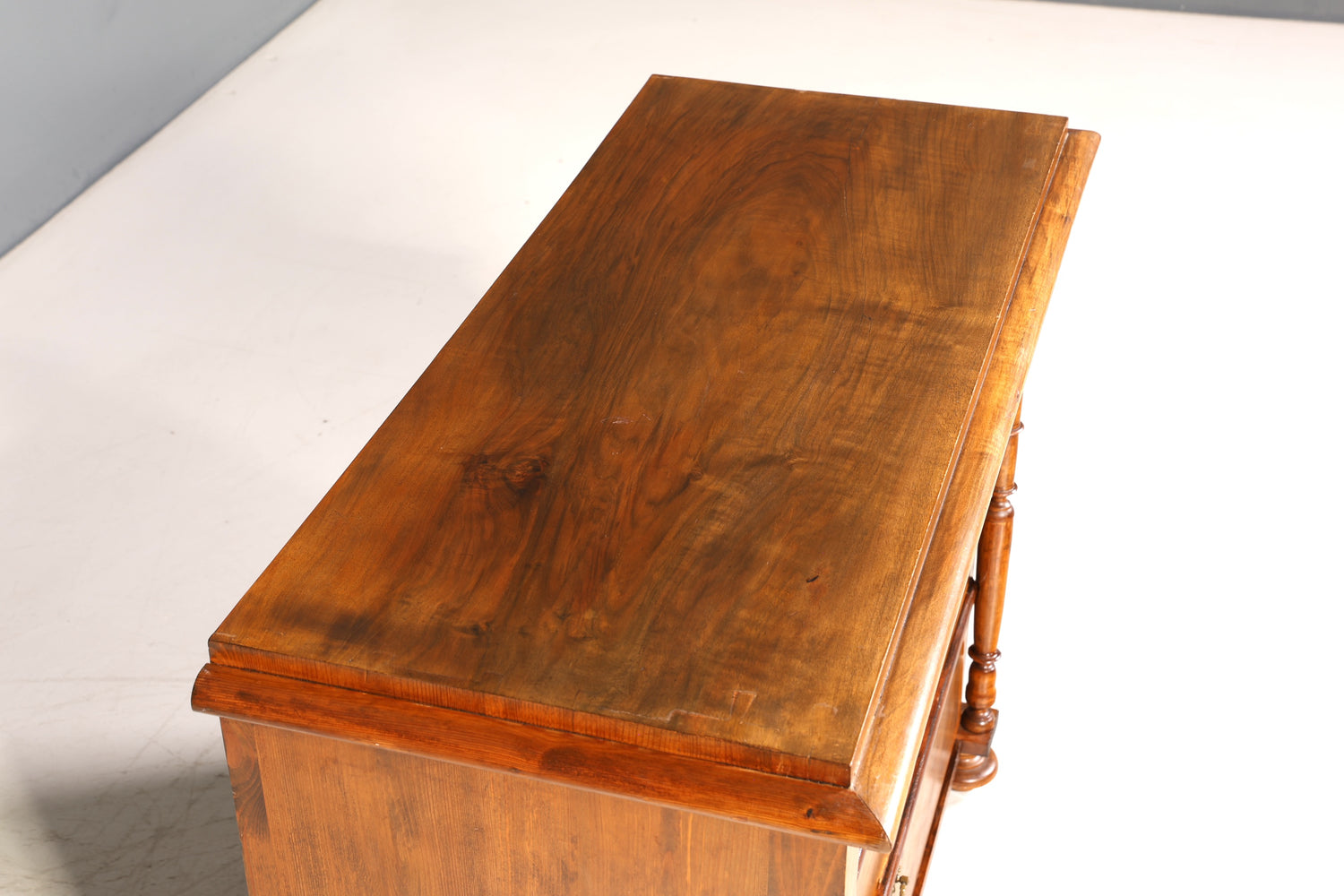 Edle Gründerzeit Kommode Louis Philippe Nussbaum Sideboard um 1880 Antik Schubladenkommode