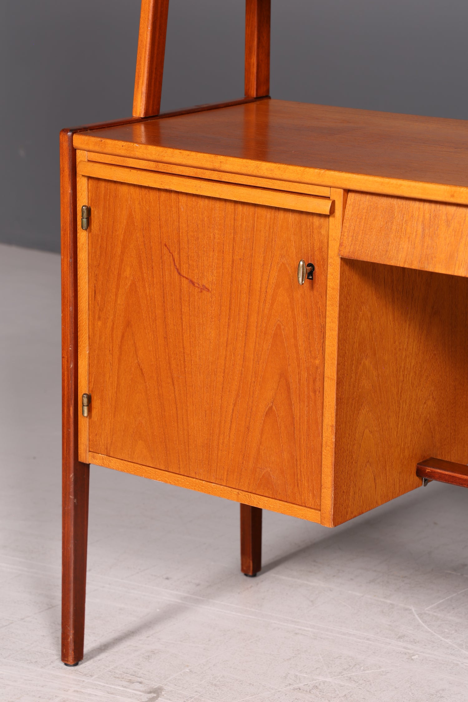 Wunderschöner Mid Century Schreibtisch mit Regalaufsatz Teak Danish Design Bürotisch Vintage 60s