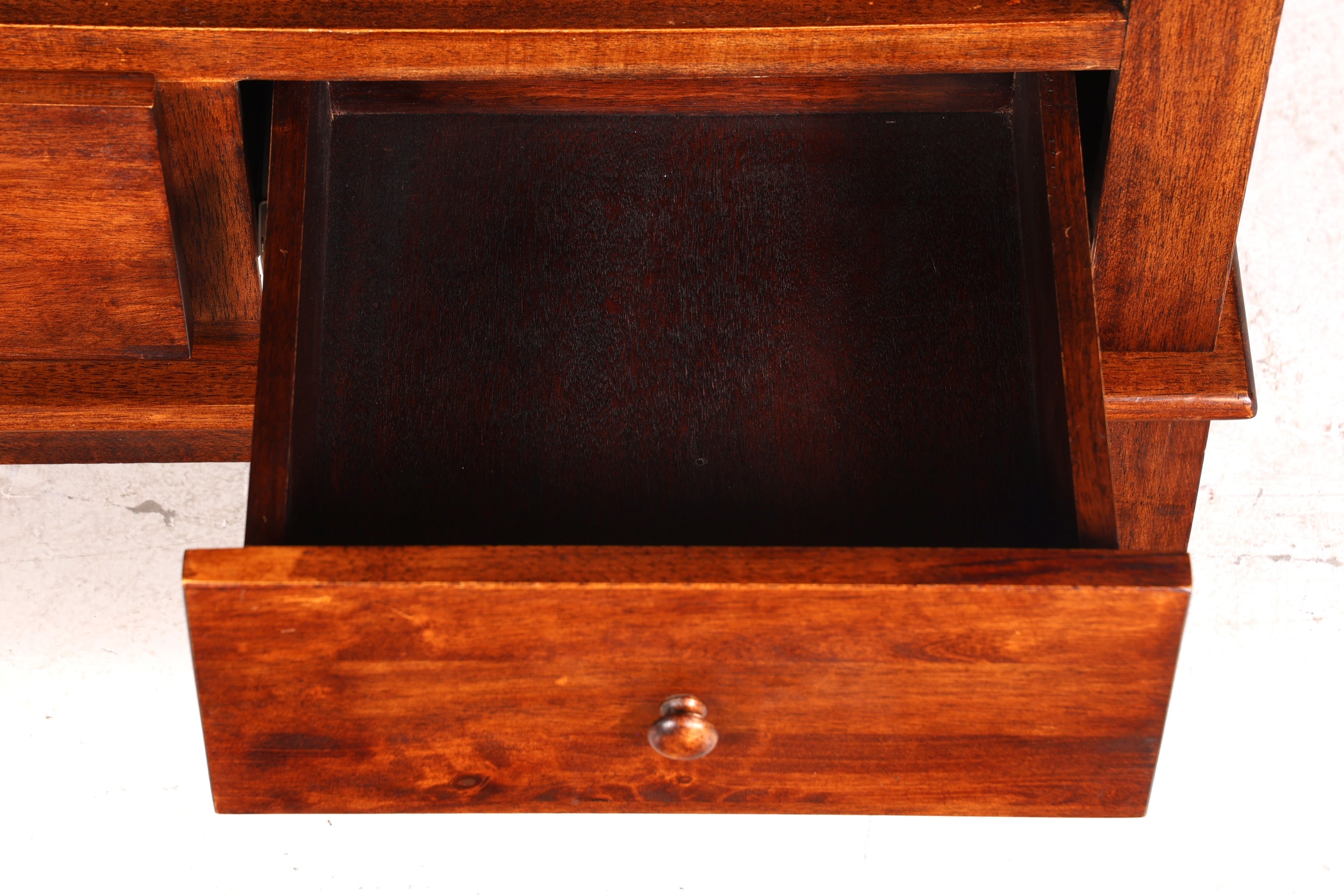 Belle bibliothèque ancienne, bibliothèque en bois véritable, style anglais