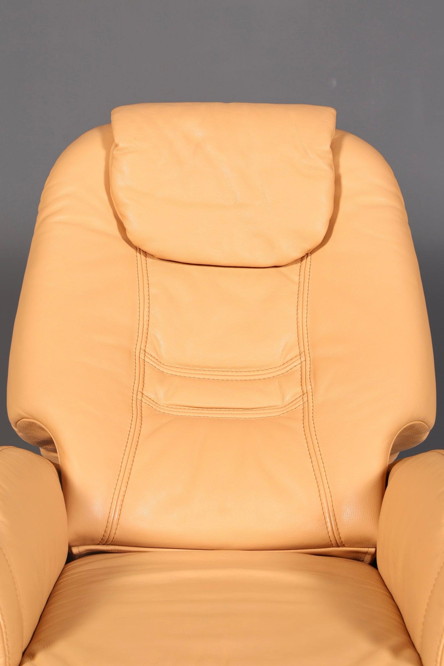 Magnifique fauteuil relax Himolla en cuir véritable beige, fauteuil TV et fauteuil de repos avec fonction d’inclinaison, style vintage