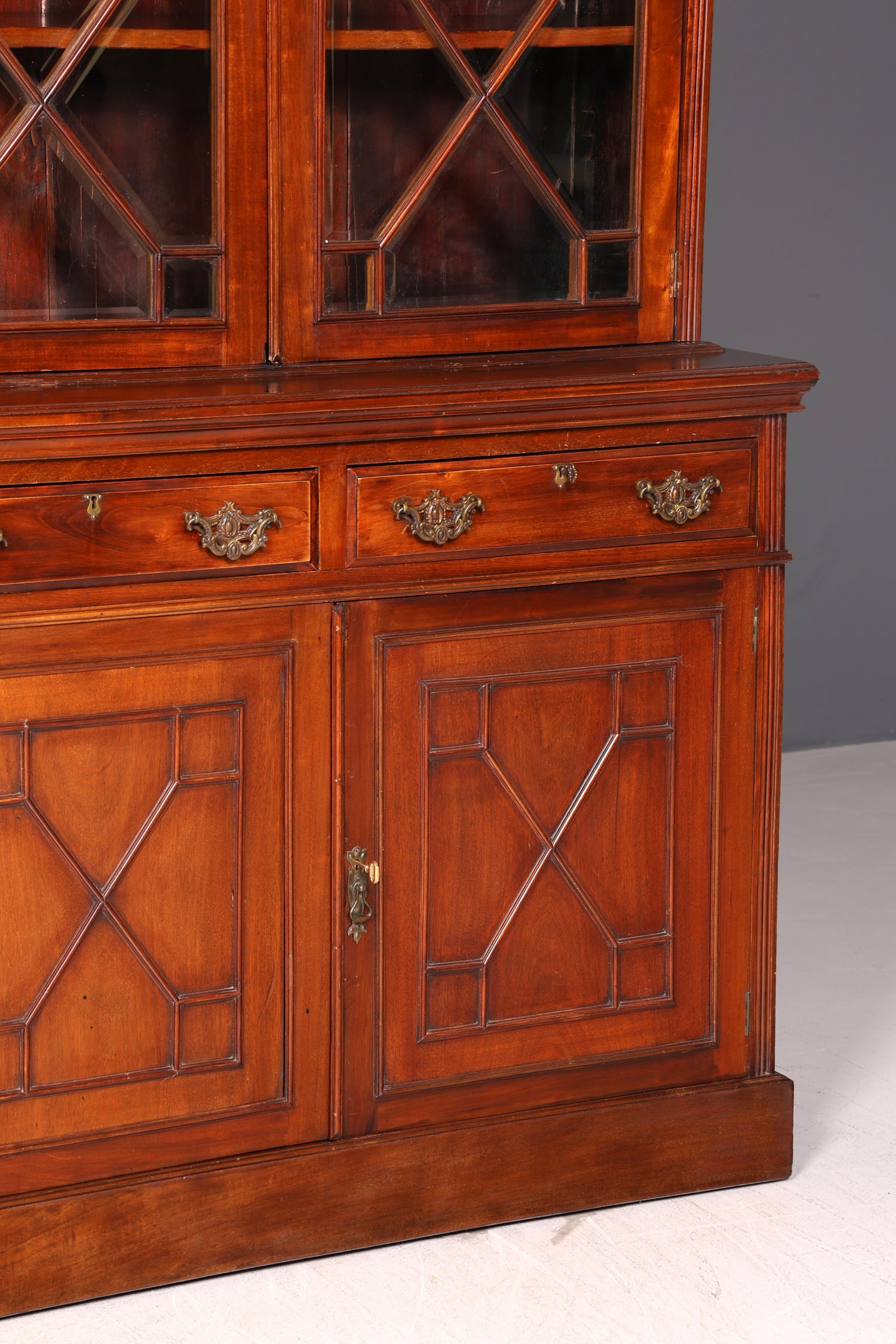 Beeindruckender Englischer Bücherschrank Mahagoni Vitrine Bibliothek Antik Glasvitrine Buffet