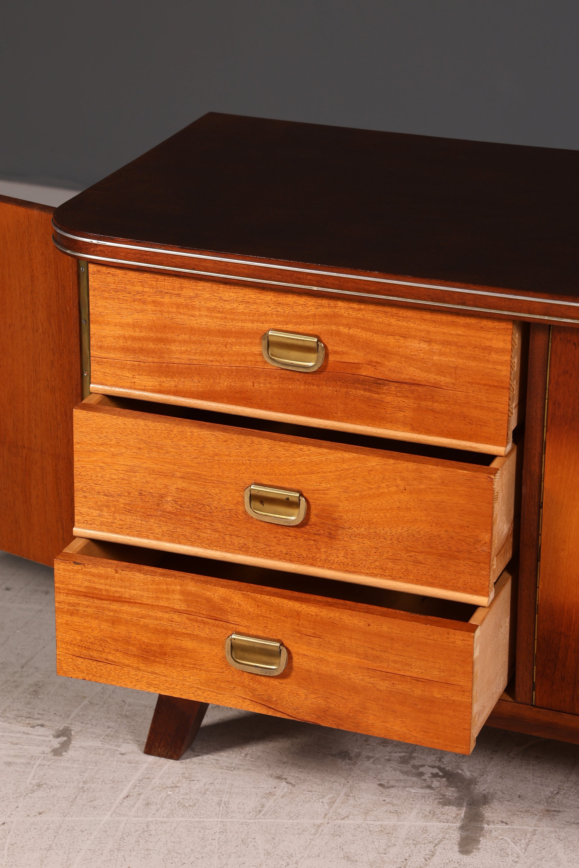 Wunderschönes Mid Century Sideboard Vintage Longboard TV Kommode Schrank Vintage Lowboard 60s Holz