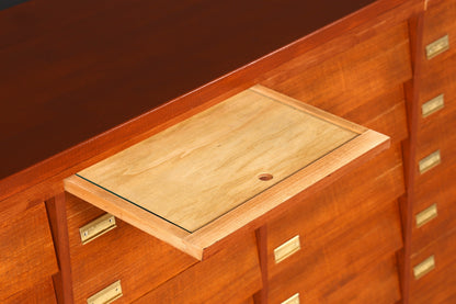 Magnifique commode rétro vintage Bauhaus de style milieu du siècle, format XXL (2/2).