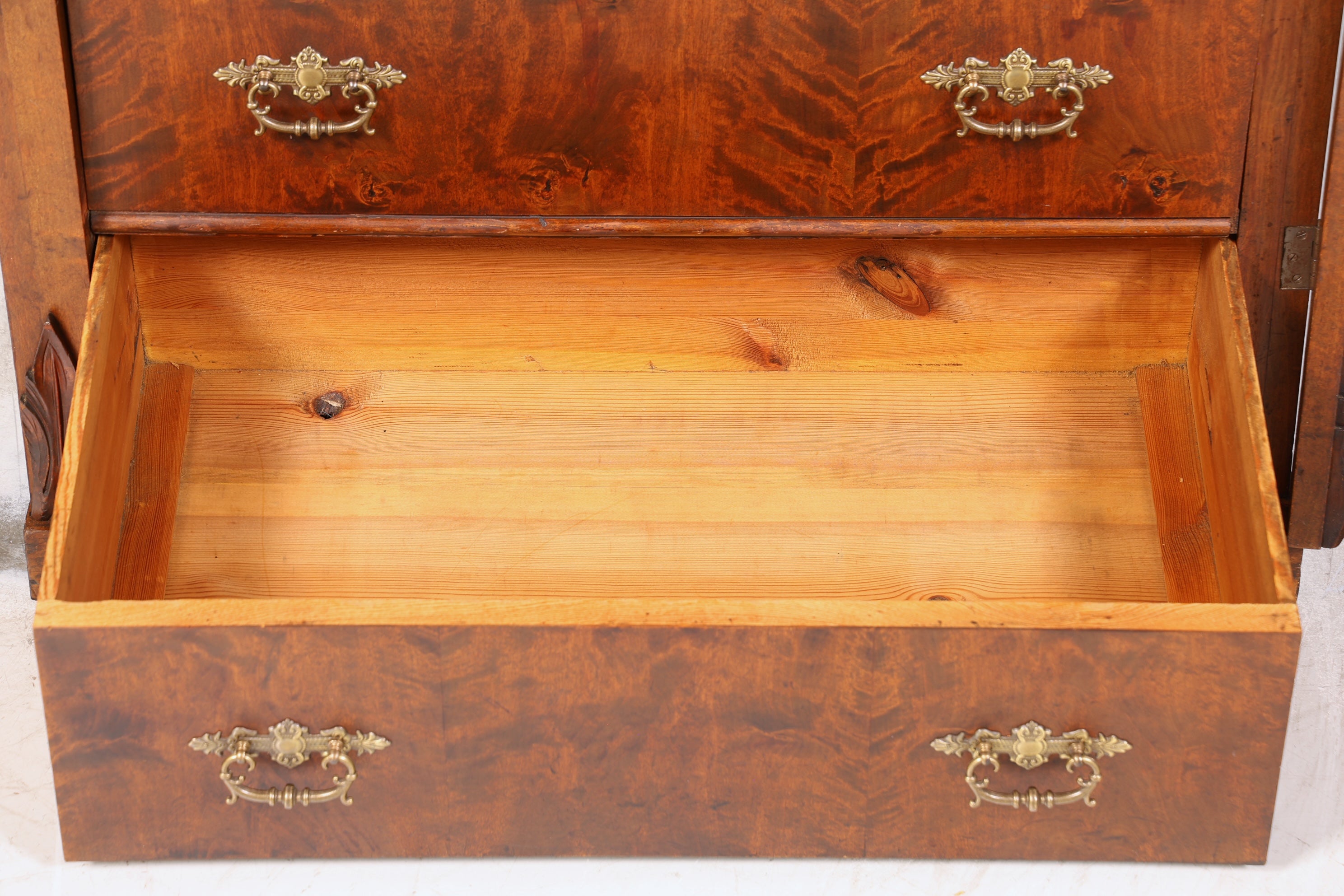 Wunderschöne Gründerzeit Kommode um 1890 Jugendstil Vertiko Schubladenkommode Antik Wäschekommode