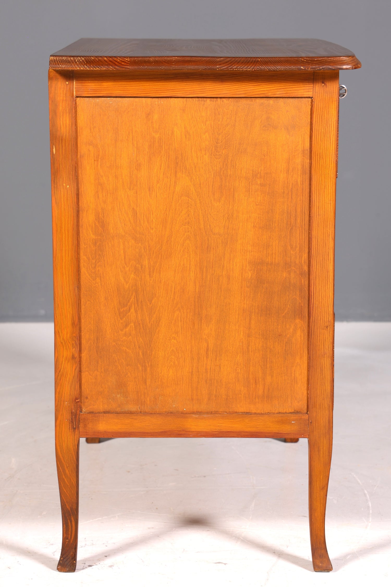 Magnifique commode ancienne Art Nouveau en bois tendre, buffet de style campagnard