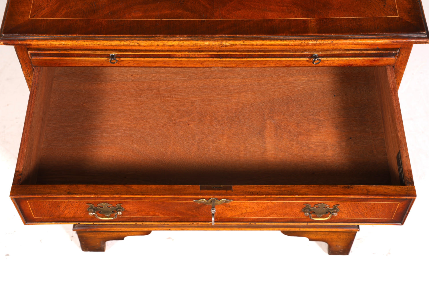 Magnifique commode anglaise en if, reproduction Longdale, meuble fabriqué au Royaume-Uni