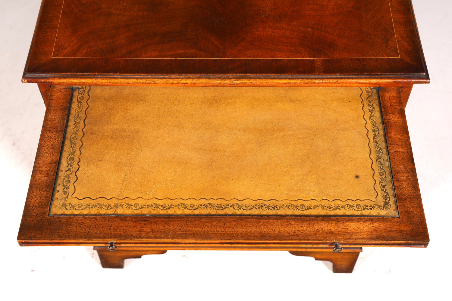 Magnifique commode anglaise en if, reproduction Longdale, meuble fabriqué au Royaume-Uni