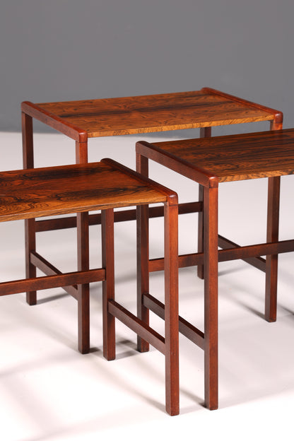 Ensemble de tables Filigranes du milieu du siècle, tables basses en palissandre, lot de 3 tables gigognes vintage, tables d’appoint découpées au laser