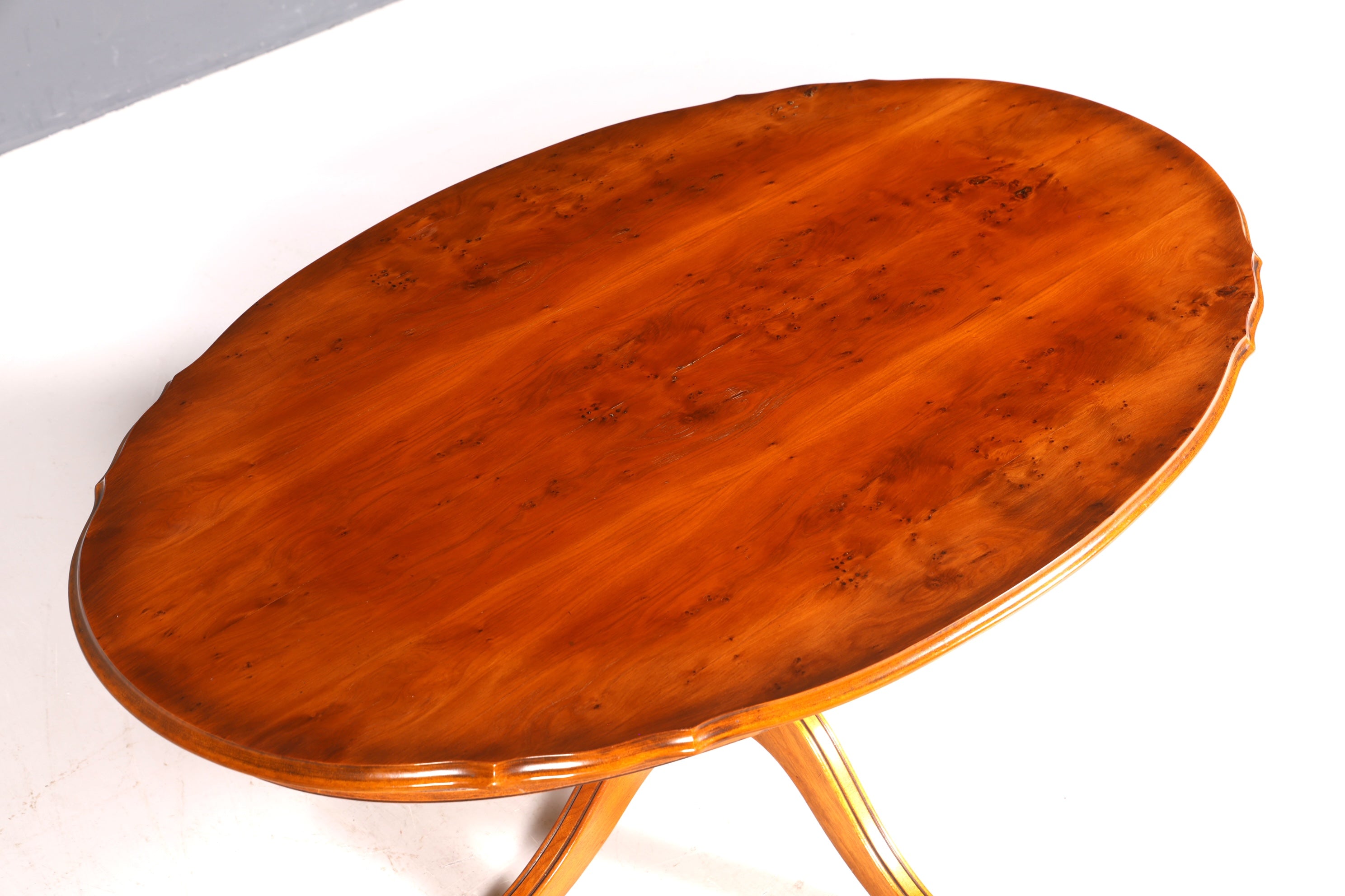 Magnifique table basse anglaise, style ancien, en bois d&