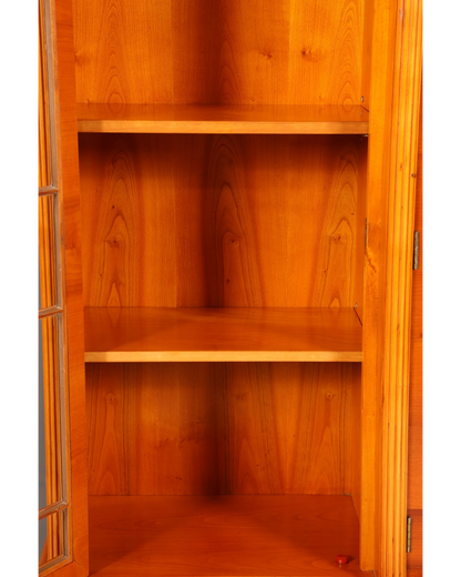 Traumhafte Englische Vitrine Bücherschrank Buffet Antik Stil Englisch Eibe Glasvitrine Bibliothek