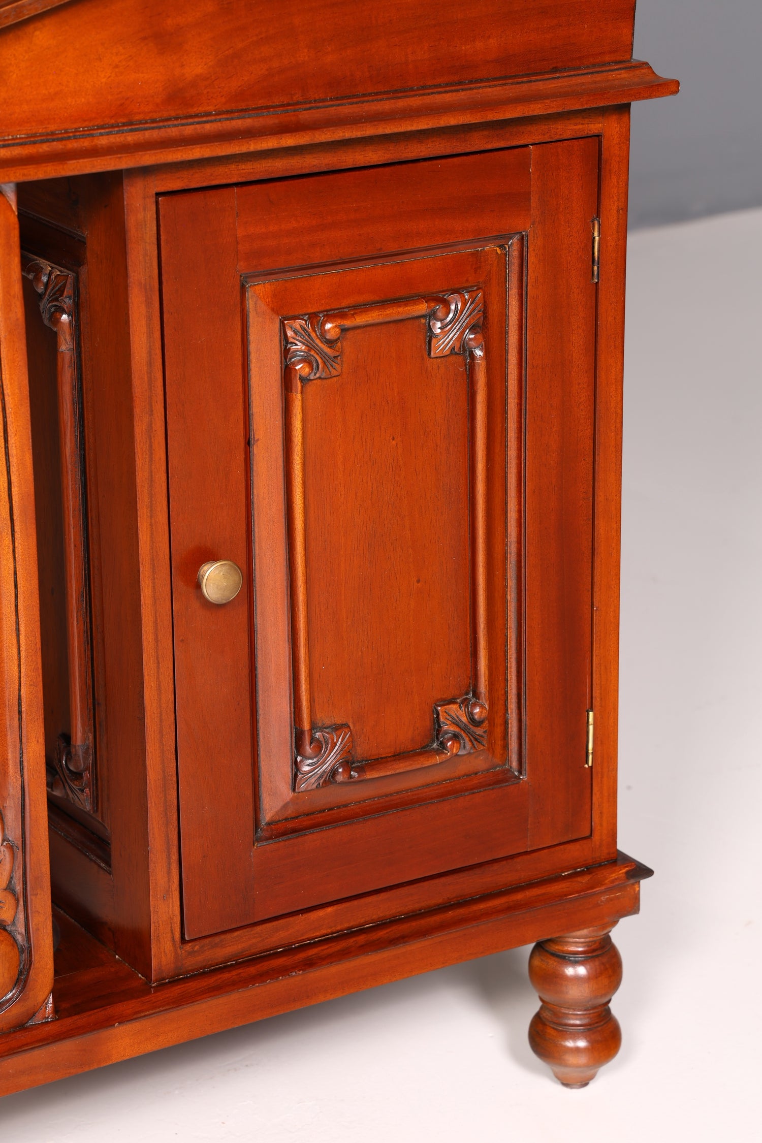 Magnifique secrétaire anglais Davenport, bureau avec sous-main en cuir, commode, antique et vintage