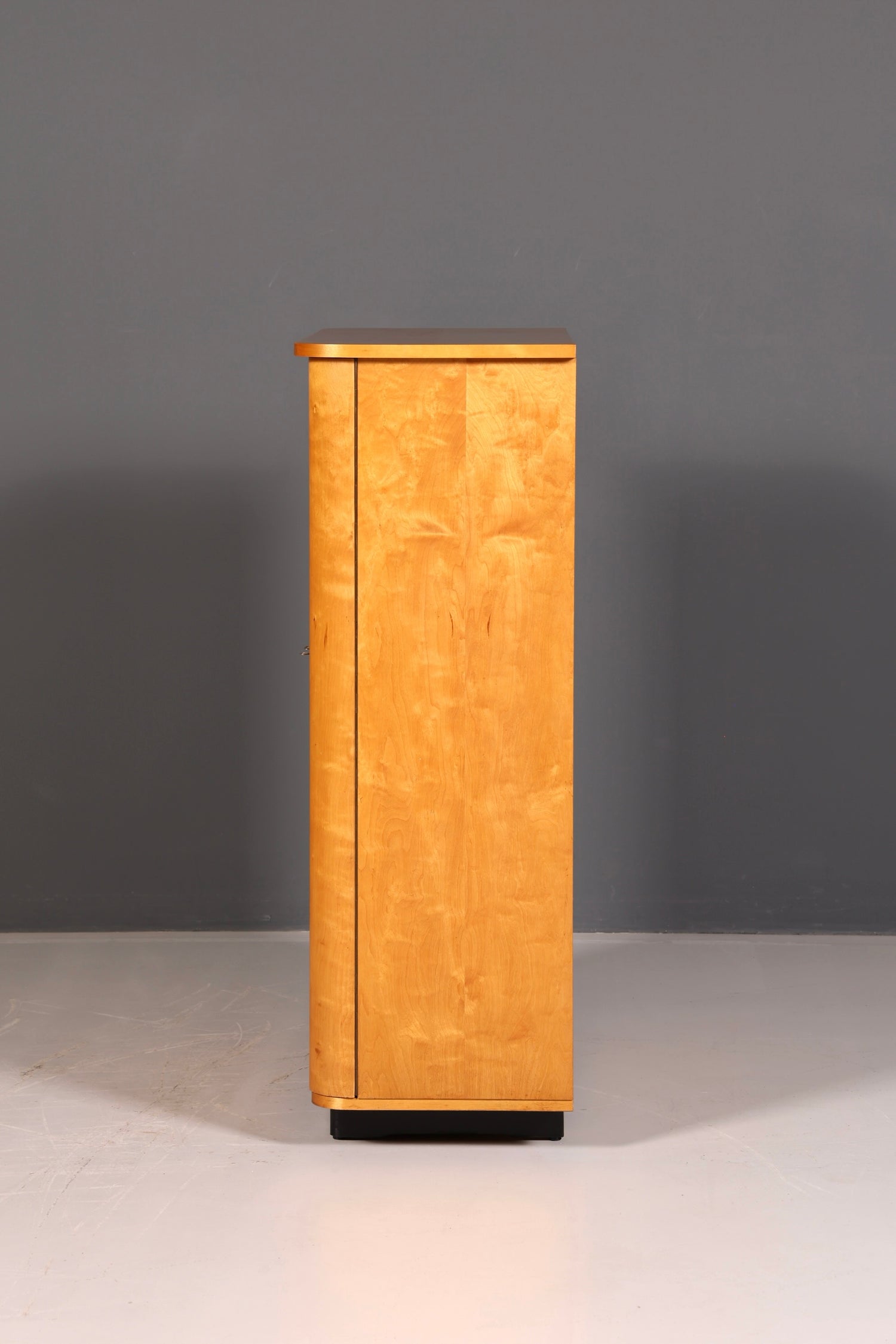 Magnifique armoire du milieu du siècle des années 60, armoire à linge, meuble à dossiers, commode vintage en bois