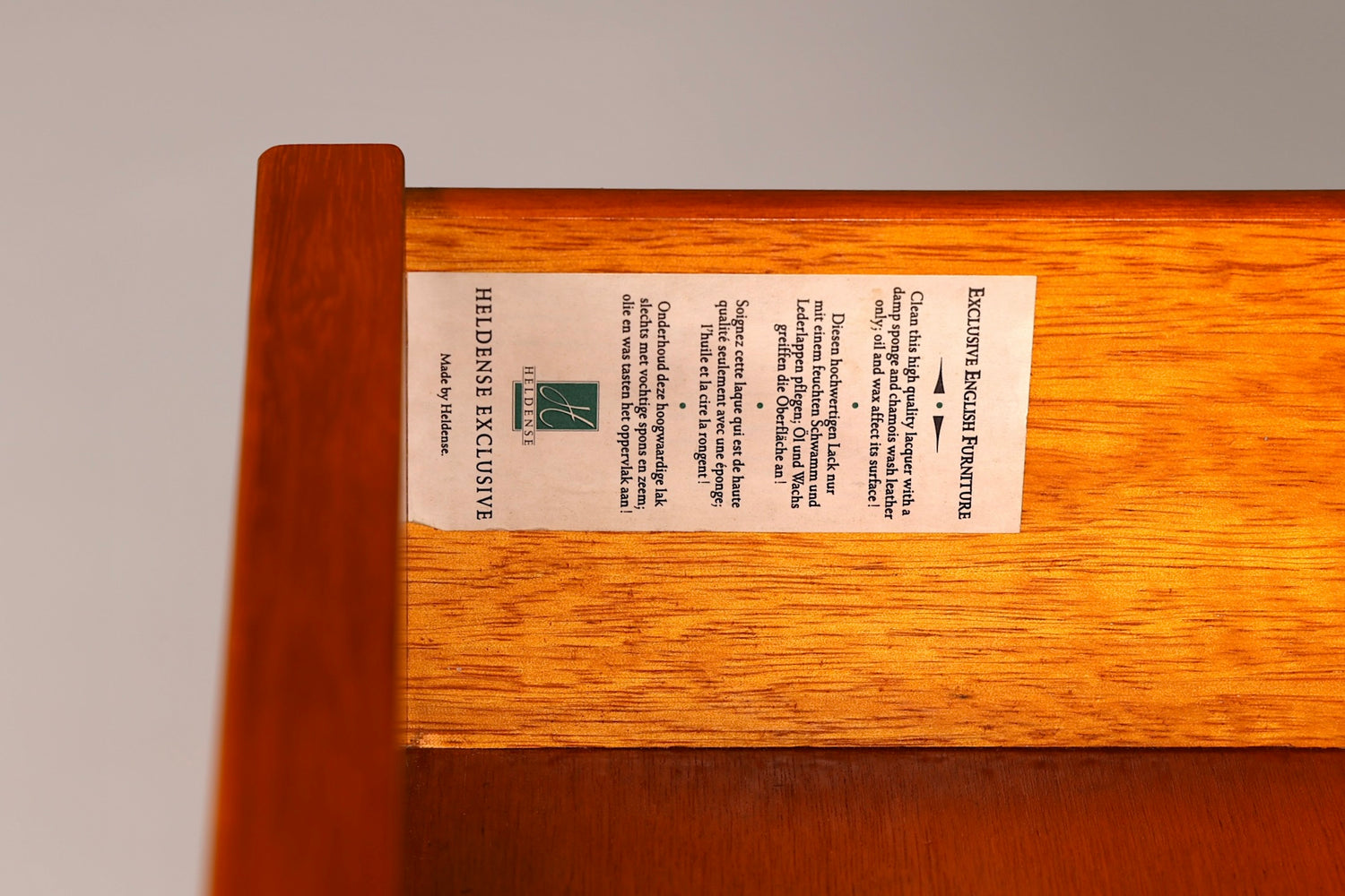 G139 Finish HELDENSE Wunderschönes Englisches Sideboard Eibe Schrank Antik Stil Buffetschrank Kommode