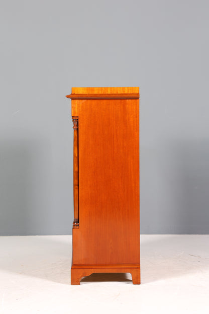 Stilvoller Sekretär im Biedermeier Stil Englisch Kommode Antik Bürokommode